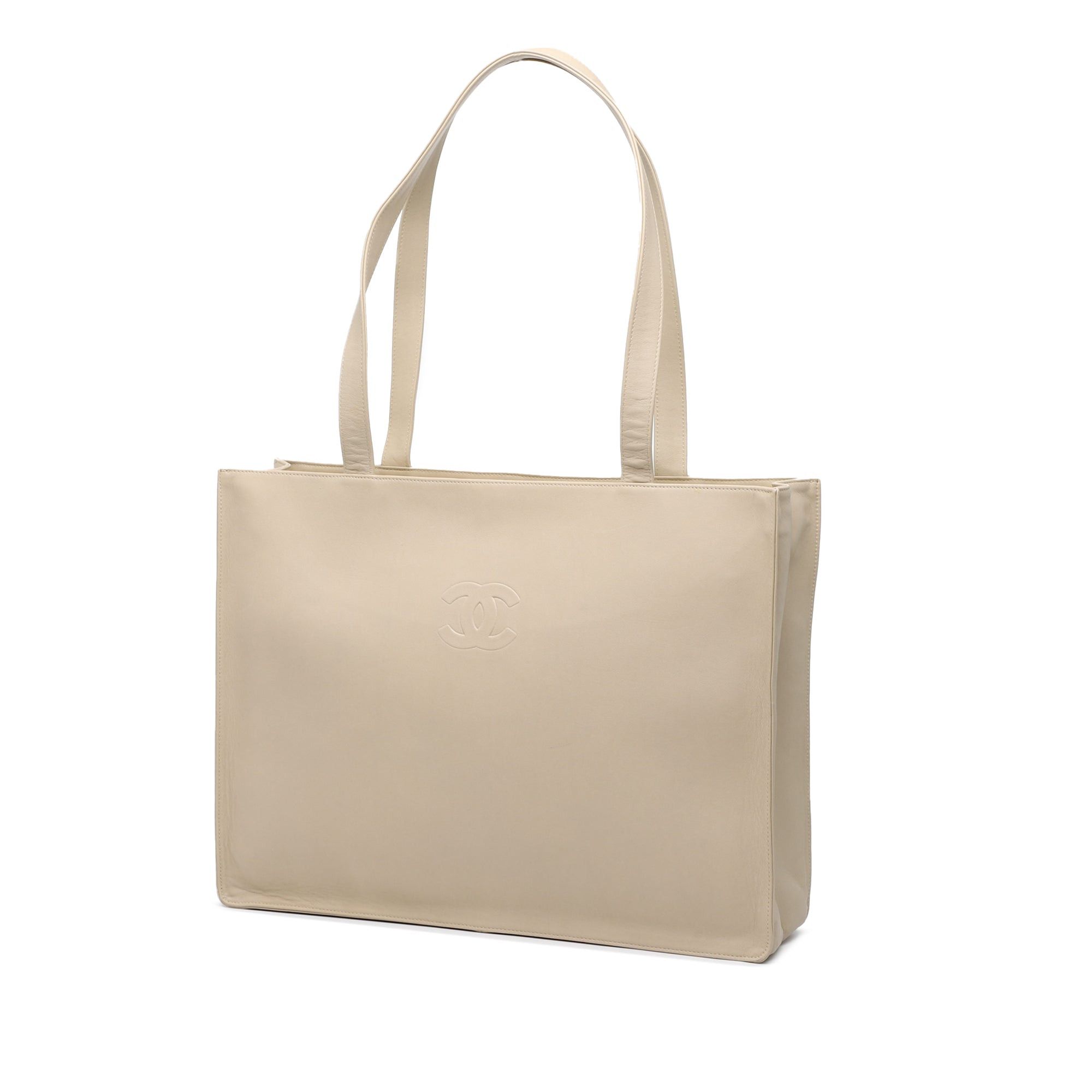 Chanel Lambskin Embossed CC Camellia Tote Size ONE SIZE - 2 Thumbnail