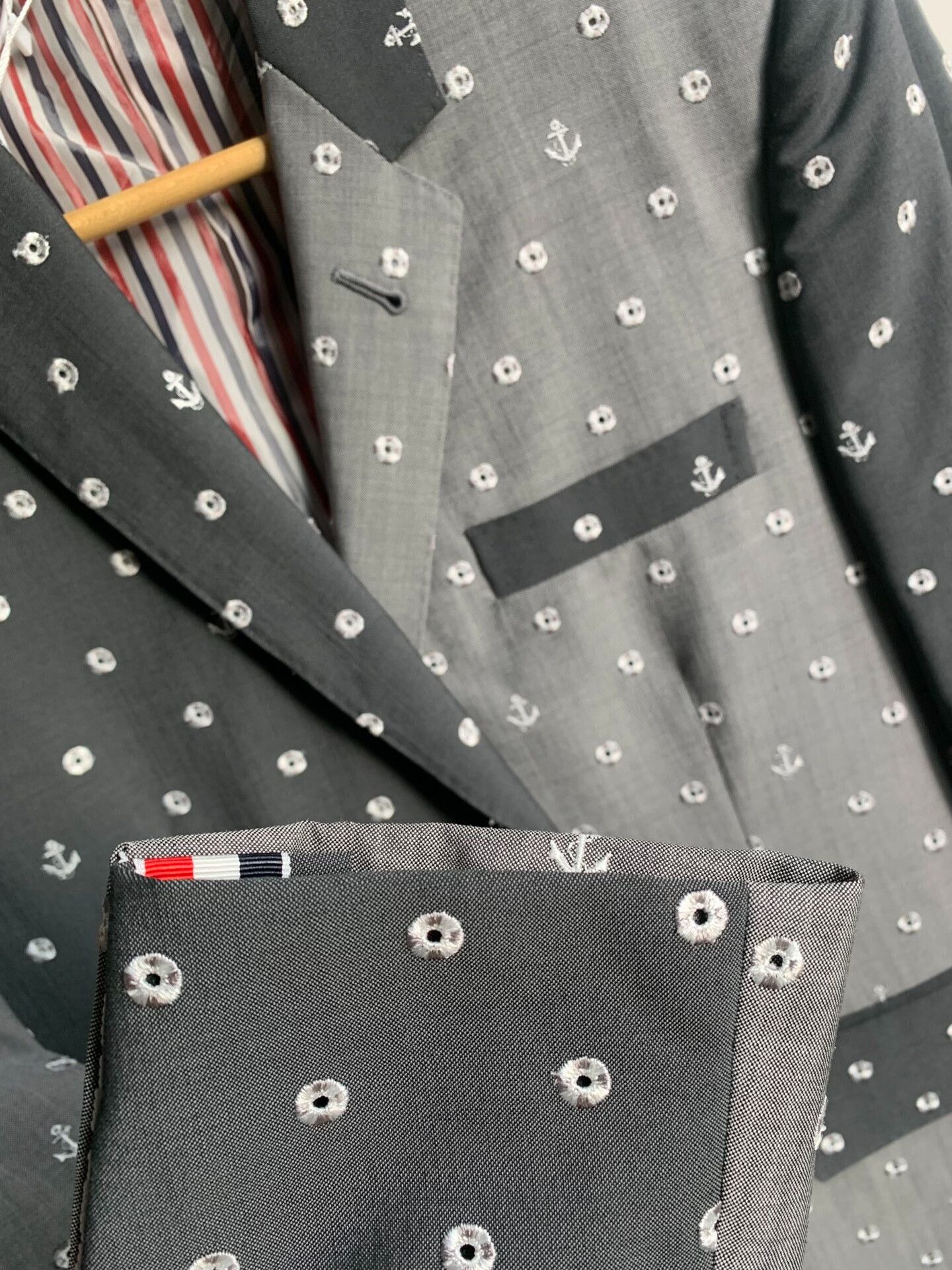 Thom Browne Thom Browne Anchor Embroidery Blazer Size US S / EU 44-46 / 1 - 4 Thumbnail