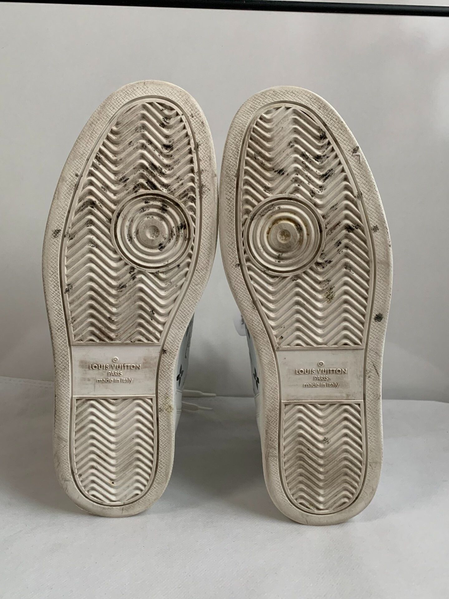 Louis Vuitton Louis Vuitton White Monogram High-Top Sneakers Size US 9 / EU 42 - 8 Thumbnail