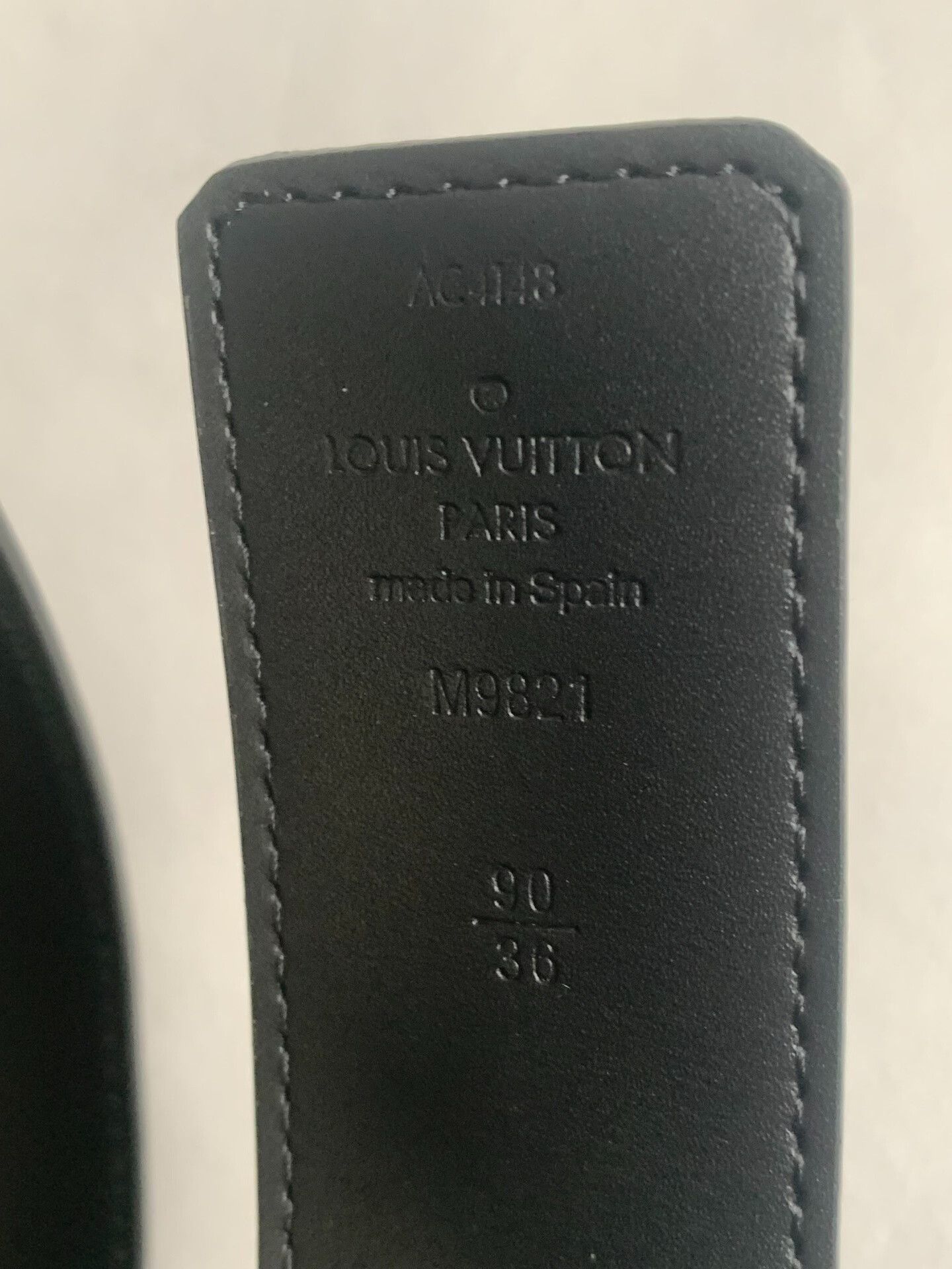 Louis Vuitton Louis Vuitton Men's Black Logo Belt Size ONE SIZE - 4 Thumbnail
