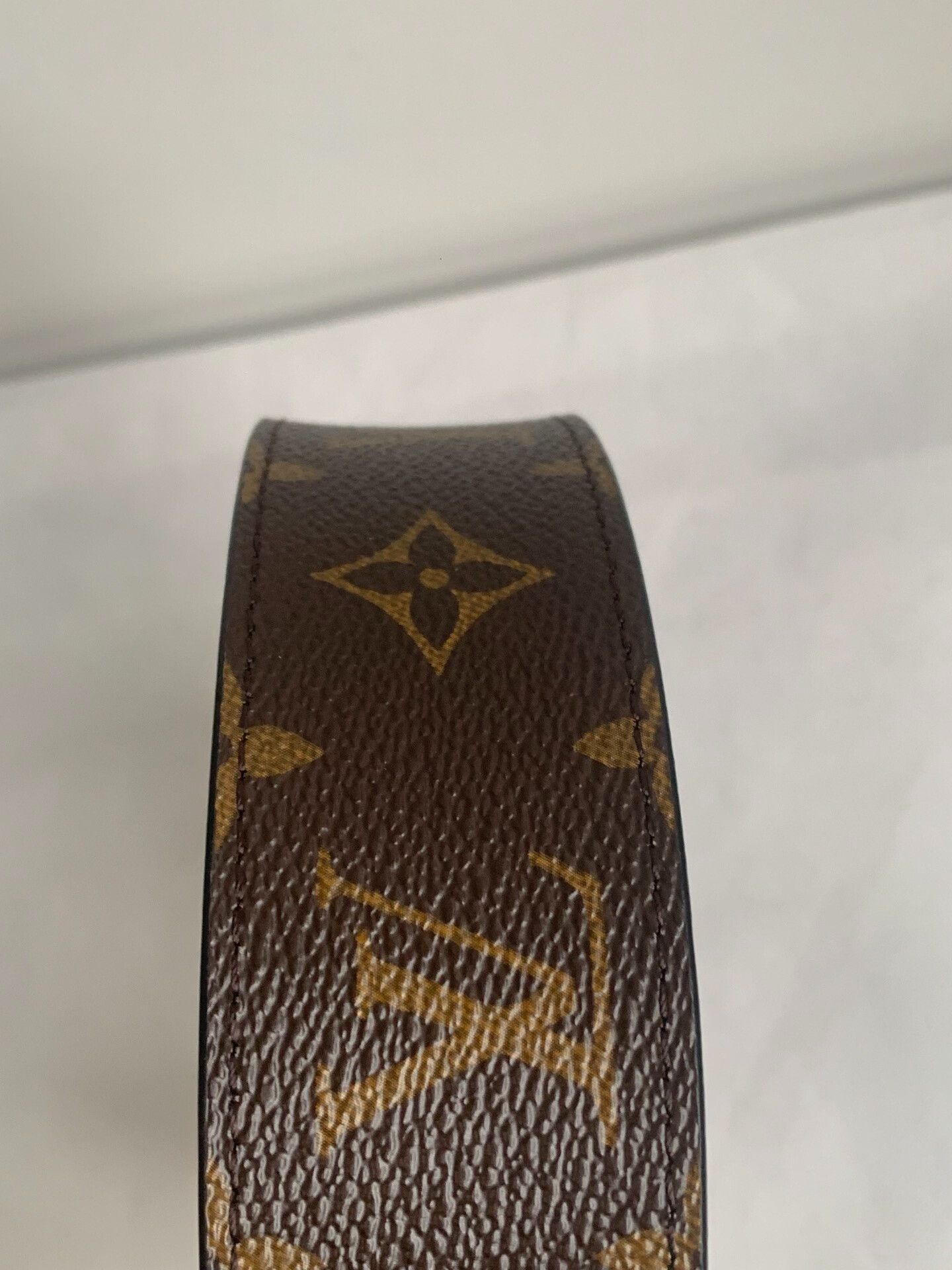 Louis Vuitton Louis Vuitton Men's Black Logo Belt Size ONE SIZE - 5 Thumbnail