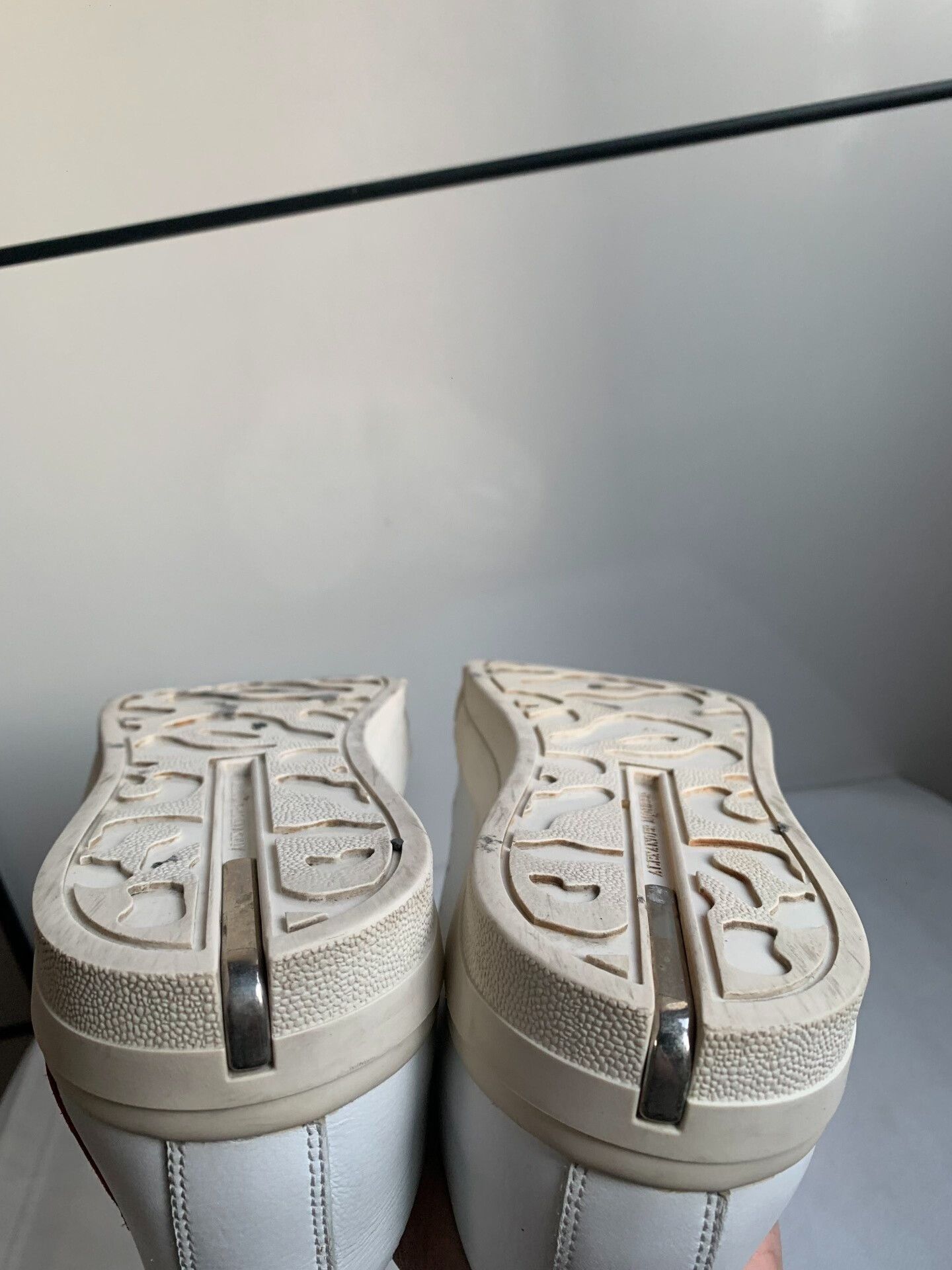 Alexander McQueen Alexander McQueen White Sneakers Size 42 Size US 9 / EU 42 - 7 Thumbnail