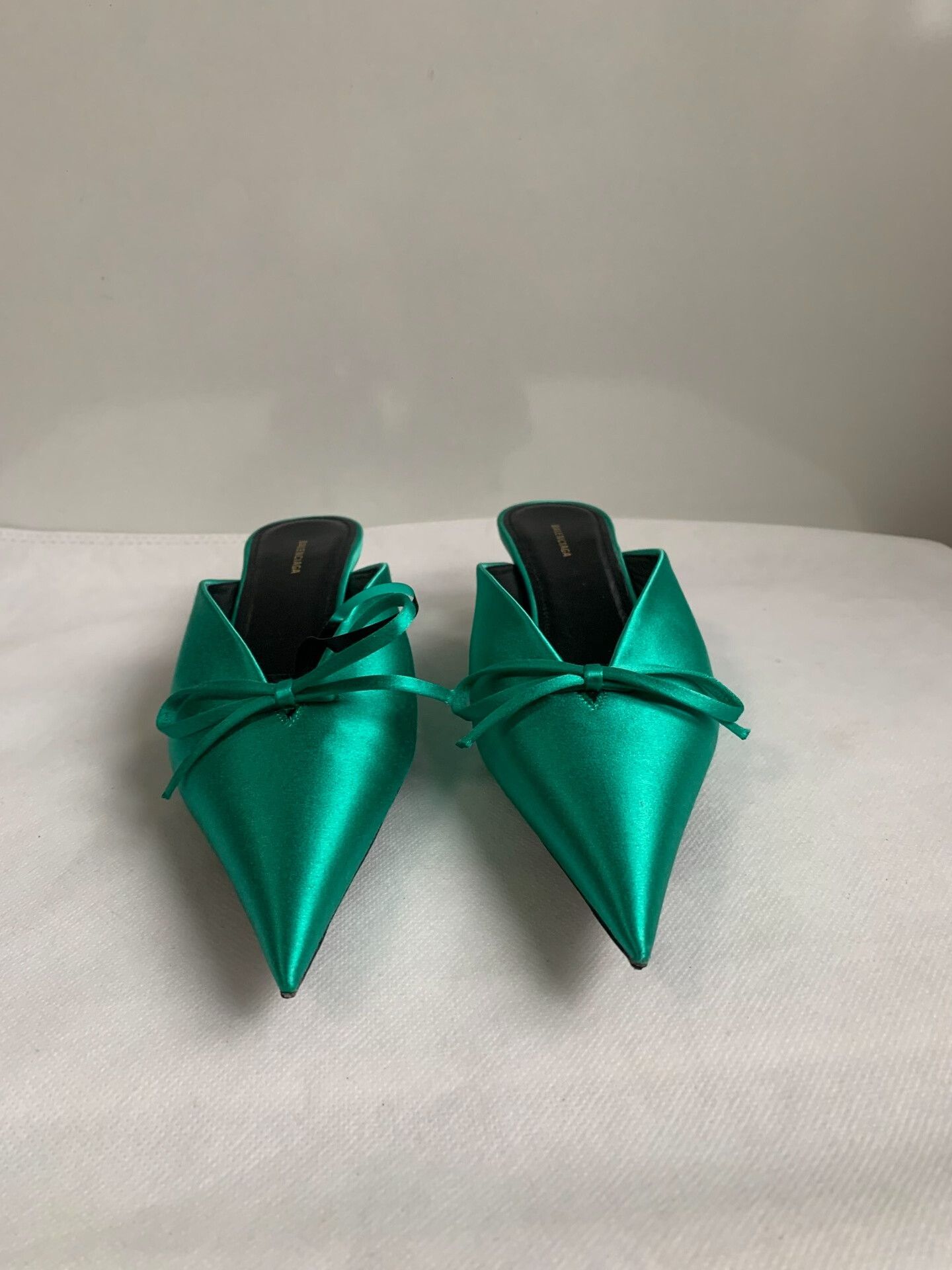 Balenciaga Balenciaga Green Bow Mules Size US 4 / IT 34 - 2 Thumbnail