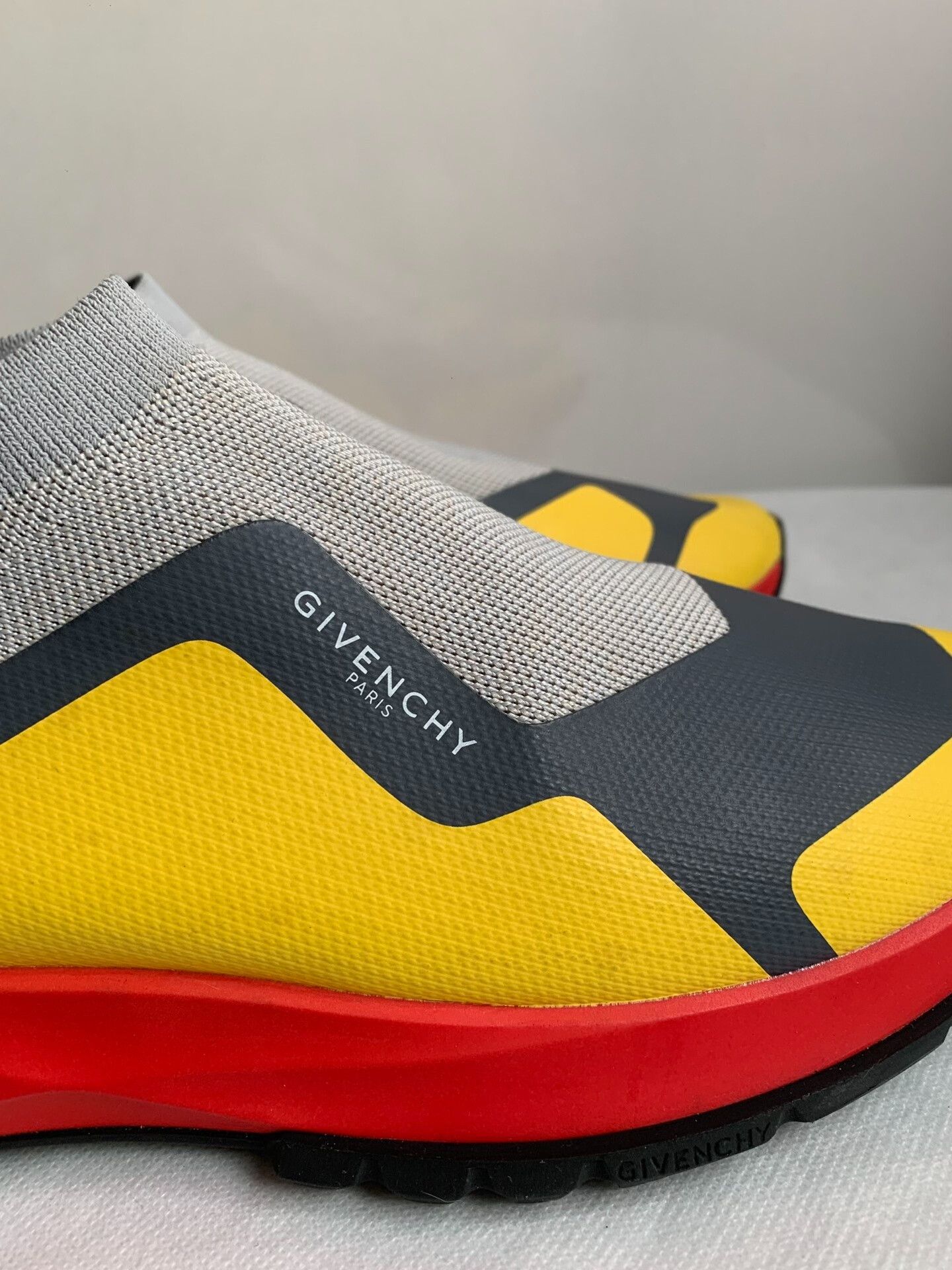 Givenchy Givenchy SPECTRE Knit Sneakers Size US 9 / EU 42 - 2 Thumbnail