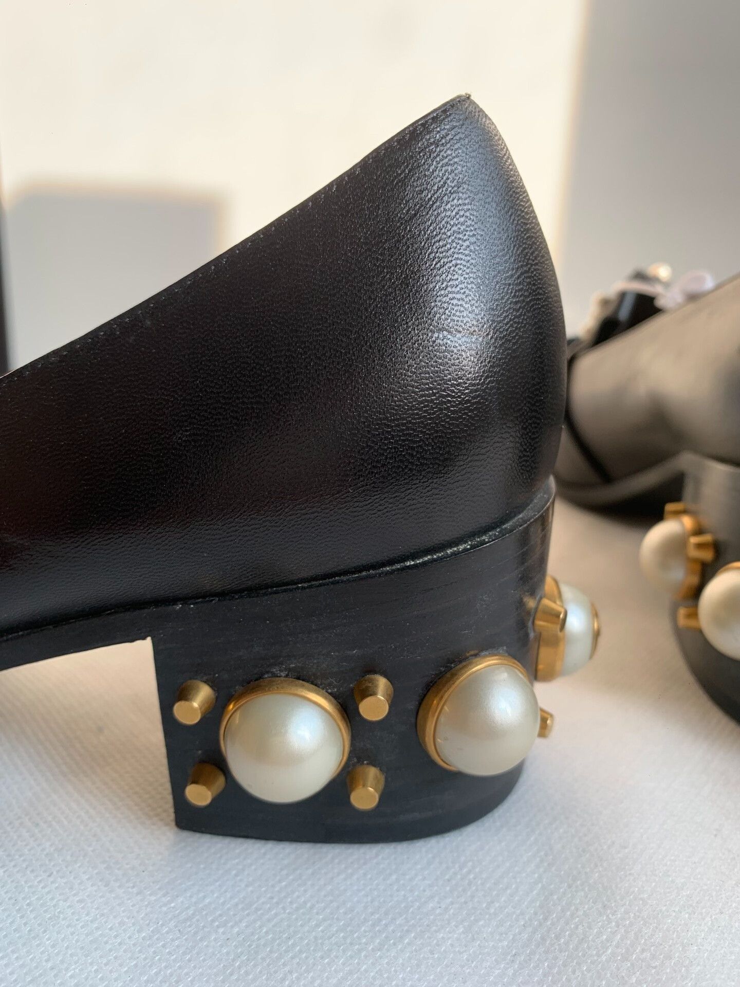 Gucci Gucci Black Pearl Leather Shoes 37.5 Size US 6.5 / IT 36.5 - 6 Thumbnail