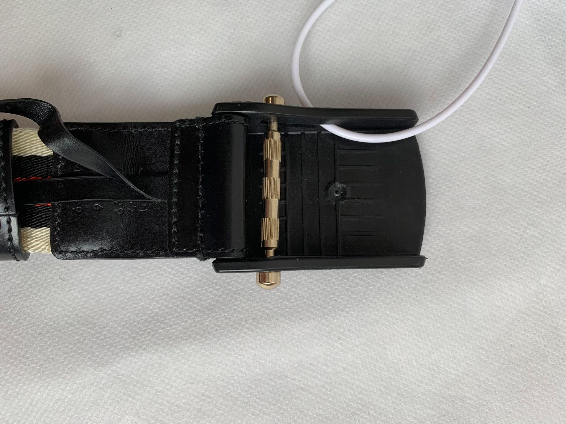 Gucci Gucci Red Black Stripe Belt Size ONE SIZE - 3 Thumbnail