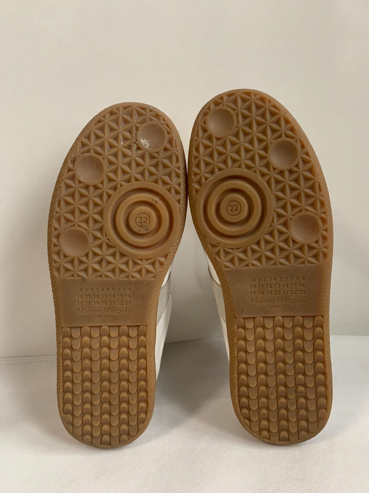 Maison Margiela Maison Margiela Replica Sneakers Size US 5.5 / IT 35.5 - 9 Thumbnail