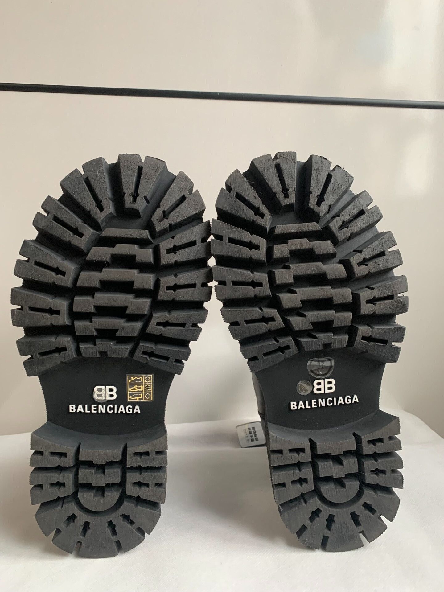 Balenciaga Balenciaga Tire Short Boots Size US 6 / IT 36 - 9 Thumbnail