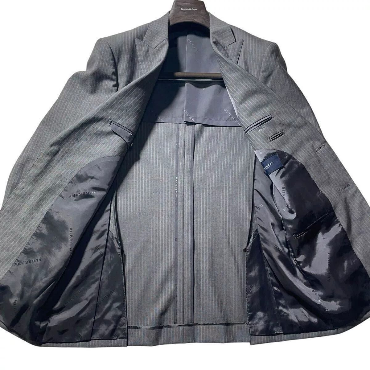 Burberry Burberry London Men's Wool Suit Size US M / EU 48-50 / 2 - 3 Thumbnail