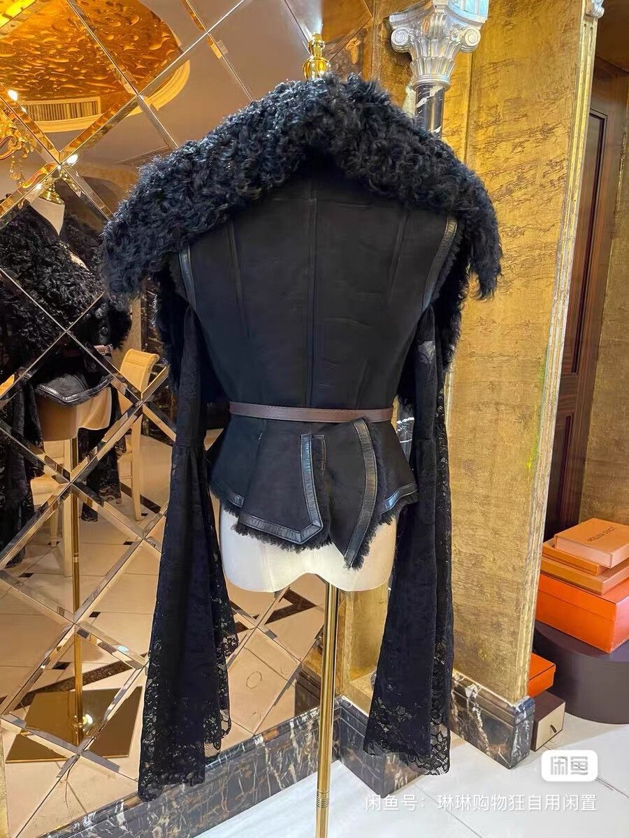 Givenchy Givenchy Shearling Fur Showpiece Size XS / US 0-2 / IT 36-38 - 8 Thumbnail