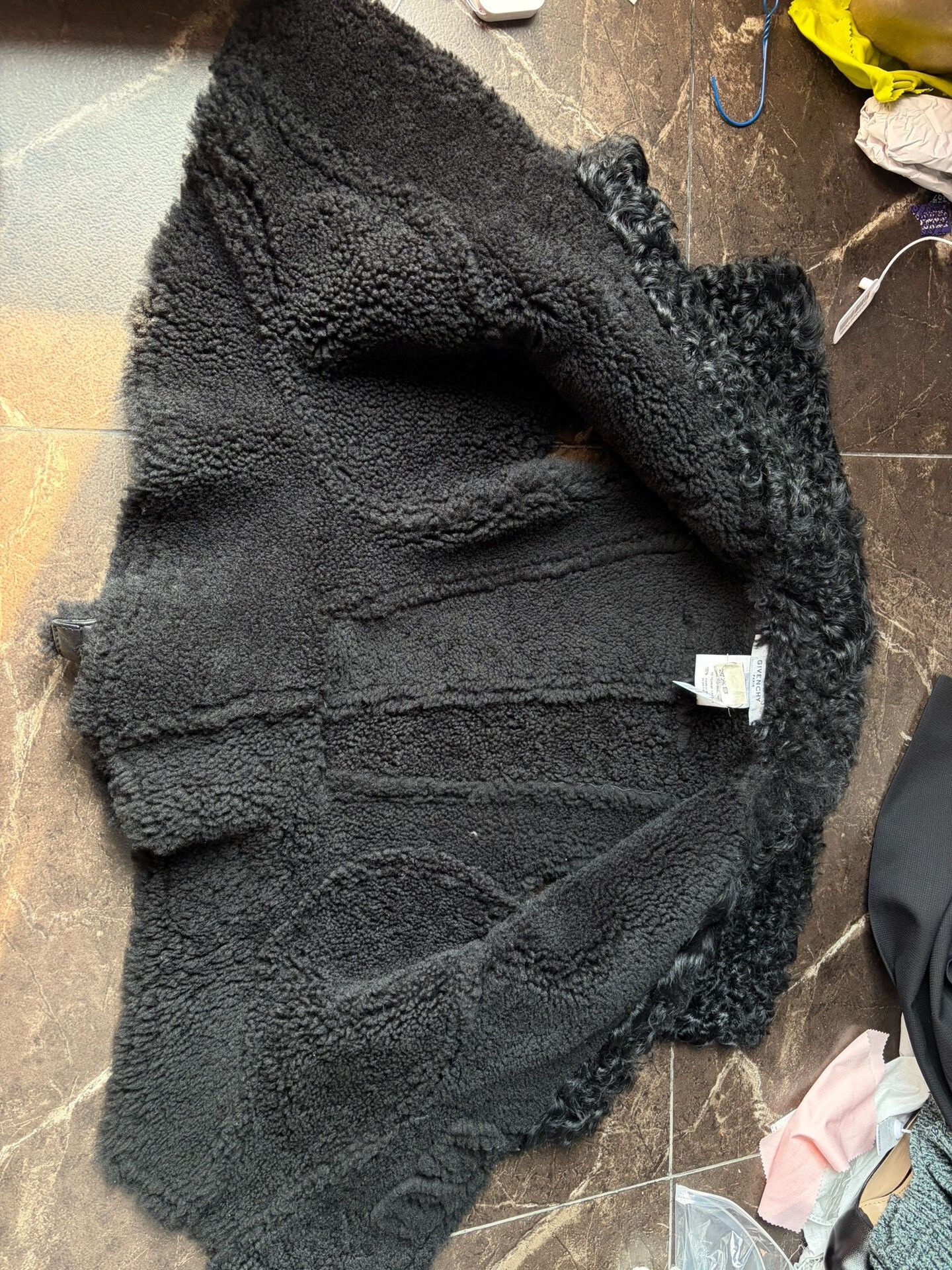 Givenchy Givenchy Shearling Fur Showpiece Size XS / US 0-2 / IT 36-38 - 3 Thumbnail