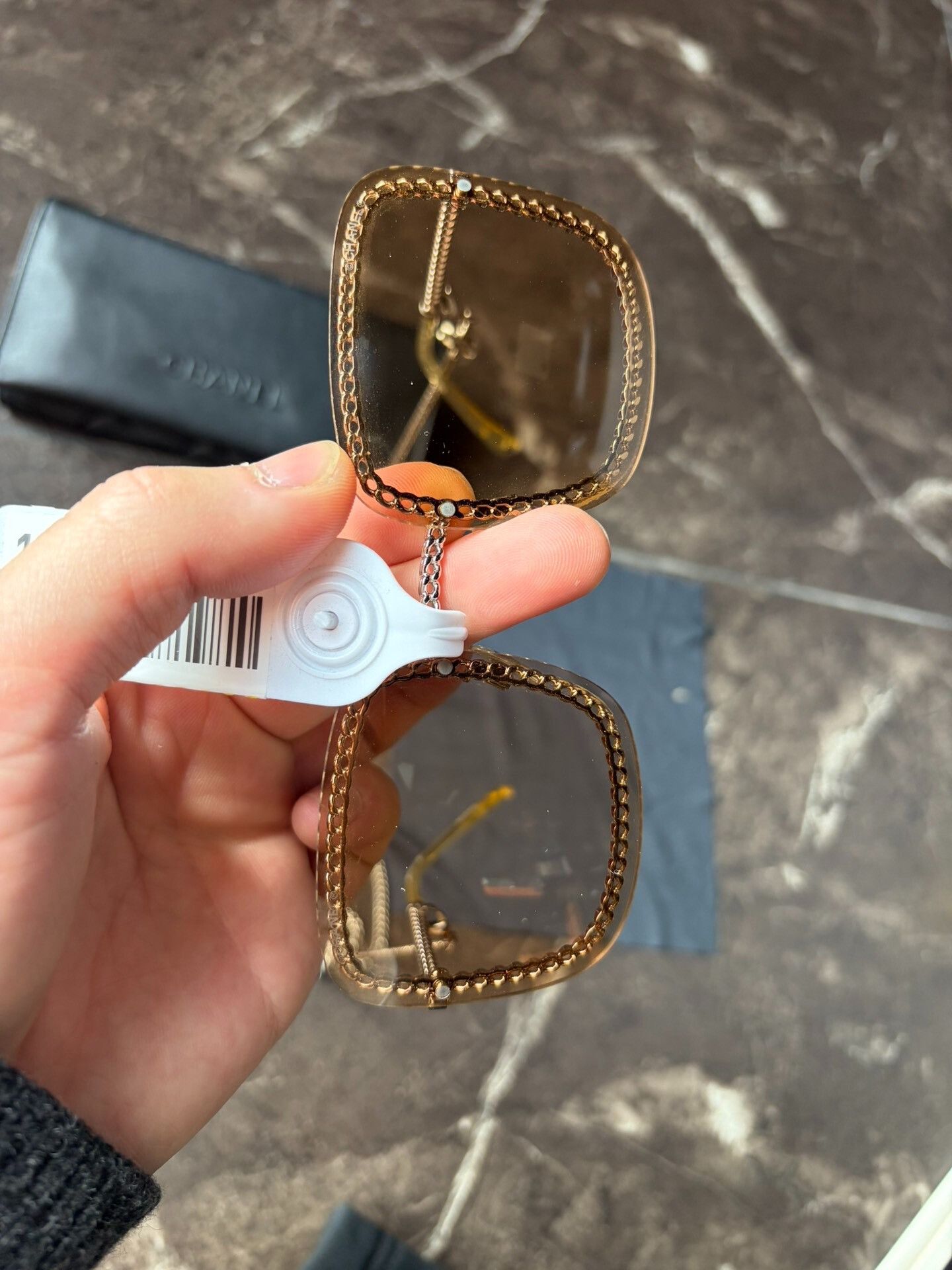 Chanel Chanel 4244 Chain Sunglasses Size ONE SIZE - 2 Thumbnail