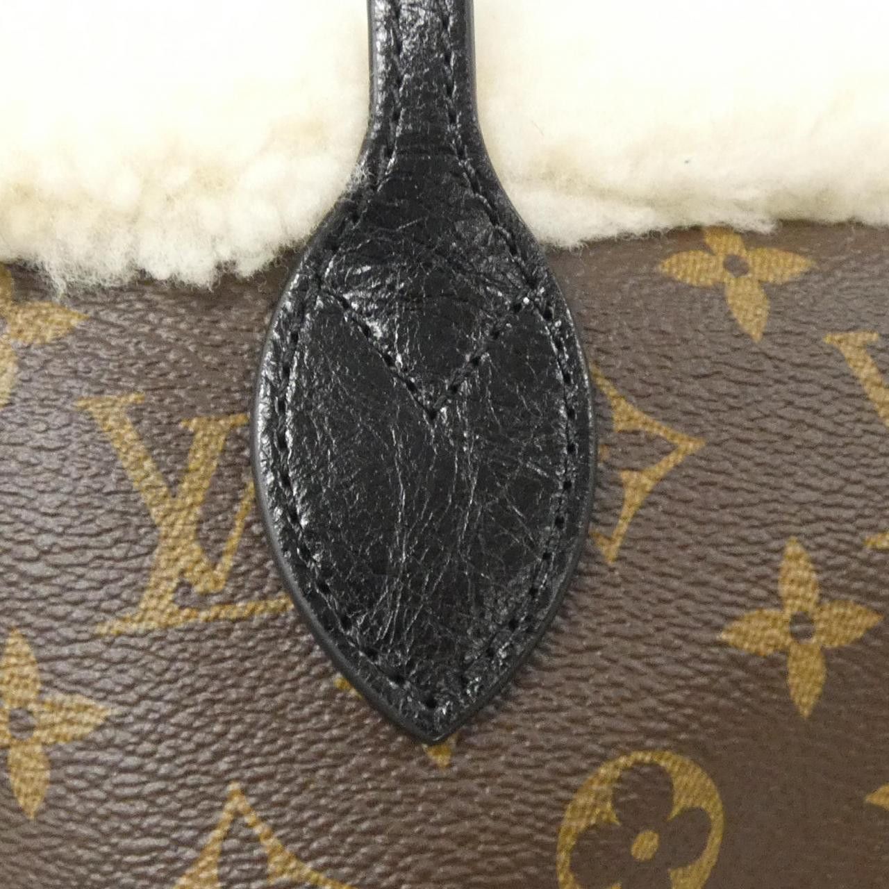 Louis Vuitton Louis Vuitton Louis Vuitton Monogram LV SKI Neverfull Inside Out BB Coated Canvas Shearling Bag Textile Tote Bag M26315 DUTY FREE for USA Size ONE SIZE - 3 Thumbnail