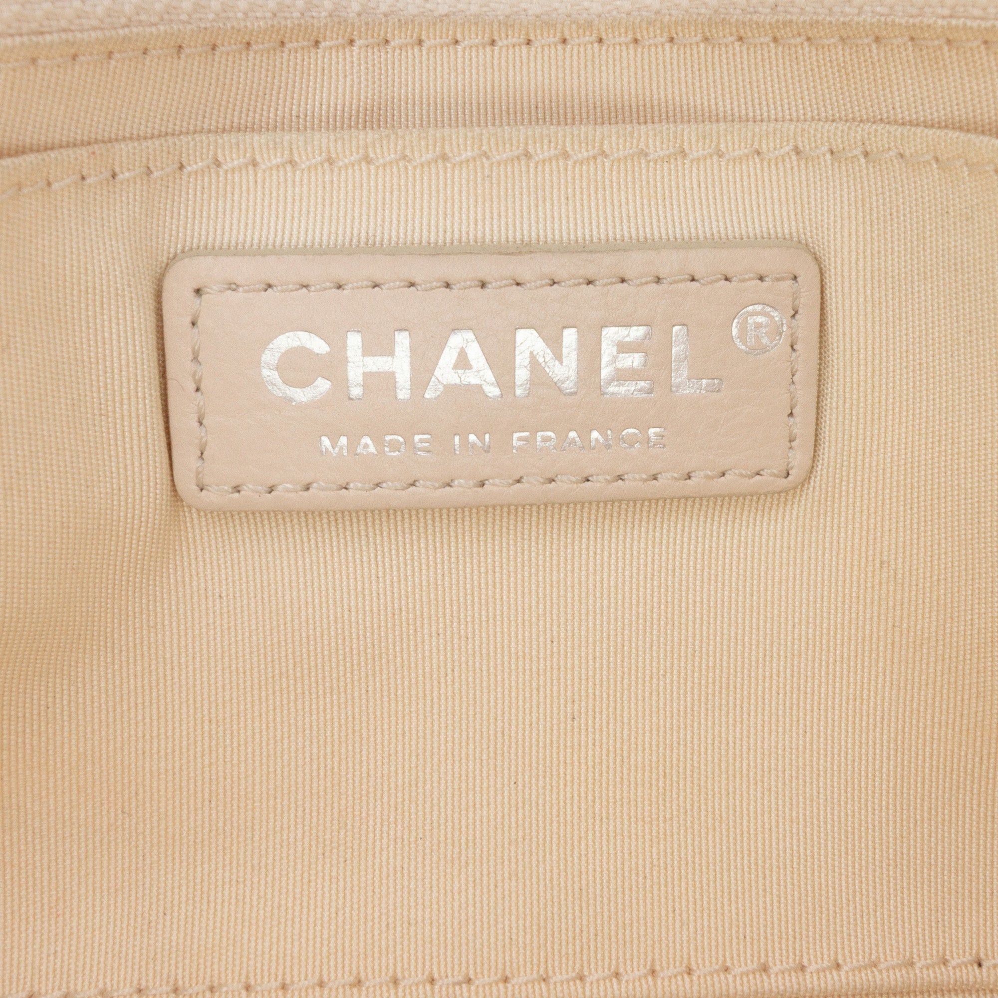 Chanel Quilted Calfskin Chain Embossed Flap Size ONE SIZE - 5 Thumbnail