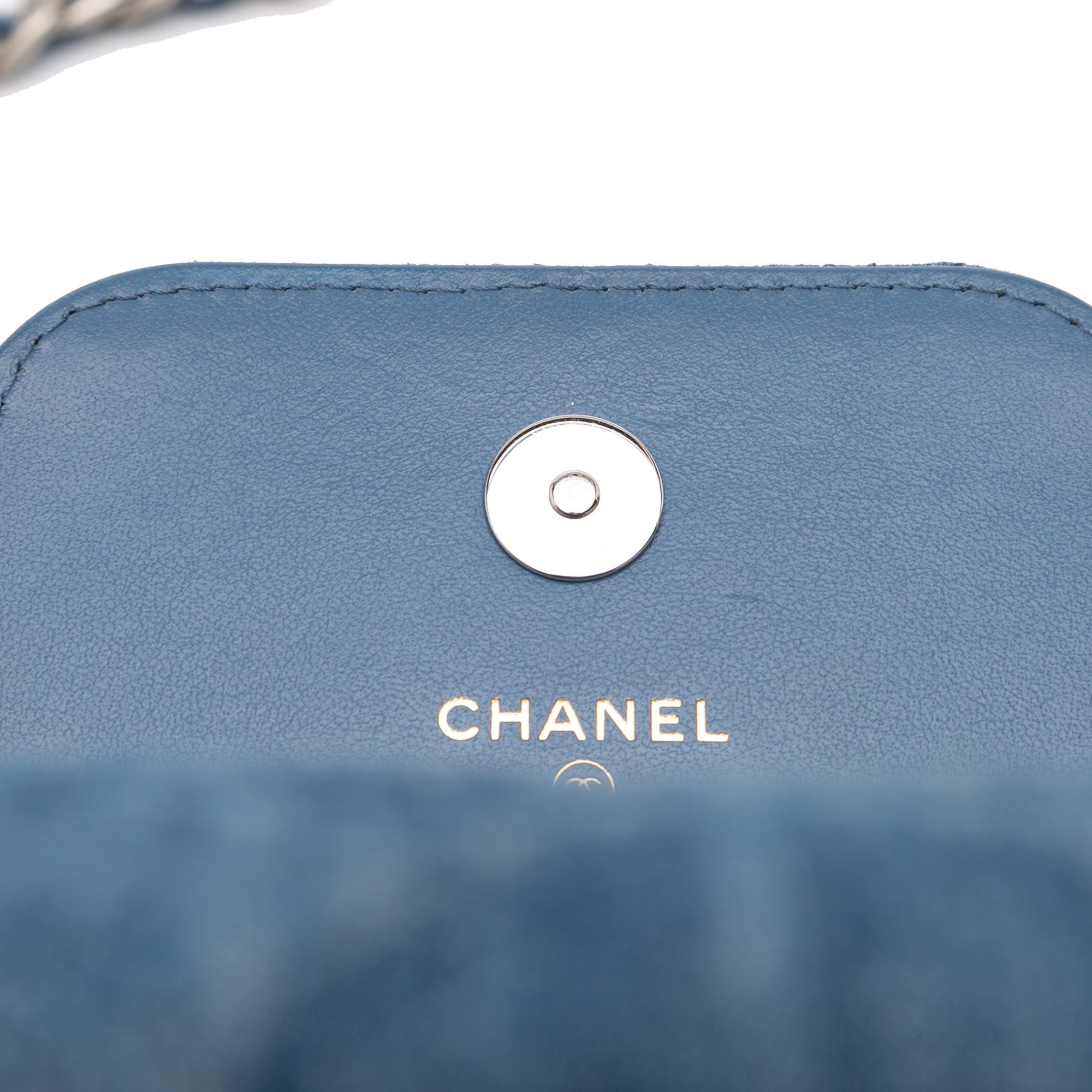 Chanel Denim 19 Phone Holder with Chain Size ONE SIZE - 8 Thumbnail