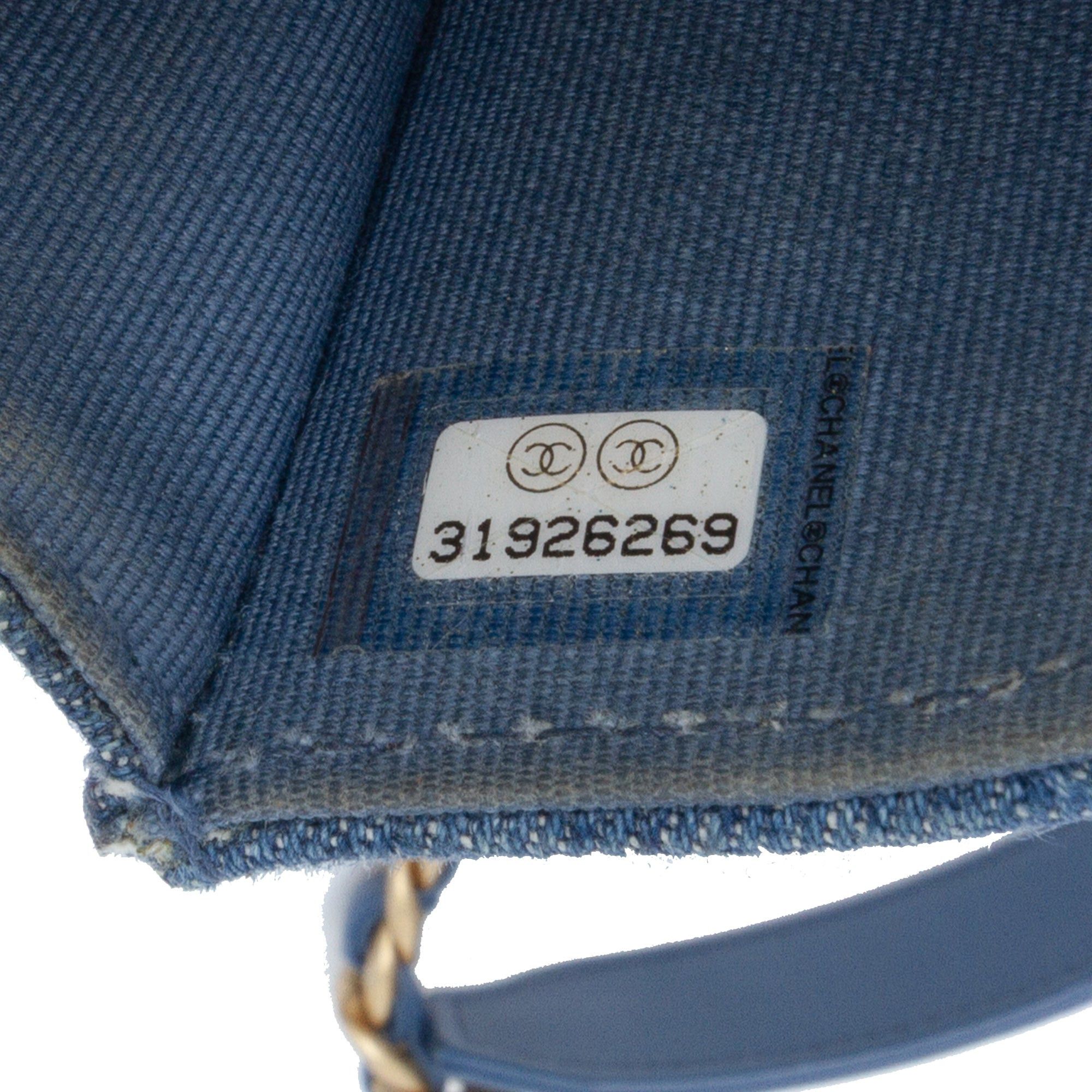 Chanel Denim 19 Phone Holder with Chain Size ONE SIZE - 6 Thumbnail