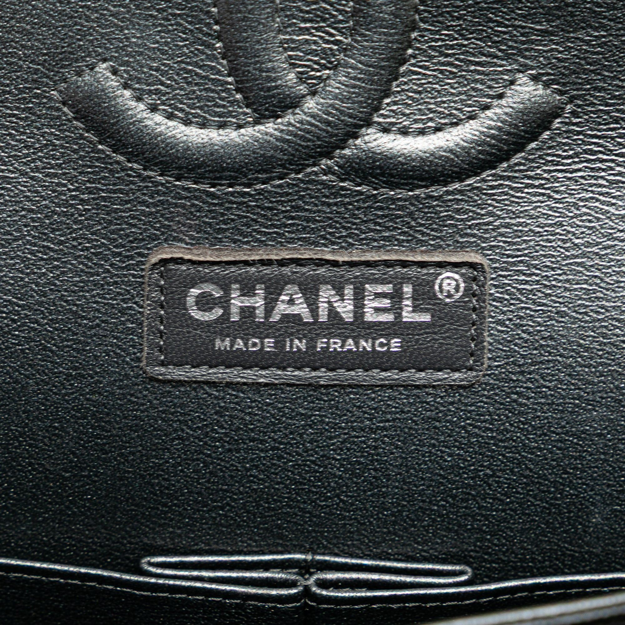 Chanel Medium Classic Chevron Caviar Double Flap Size ONE SIZE - 5 Thumbnail