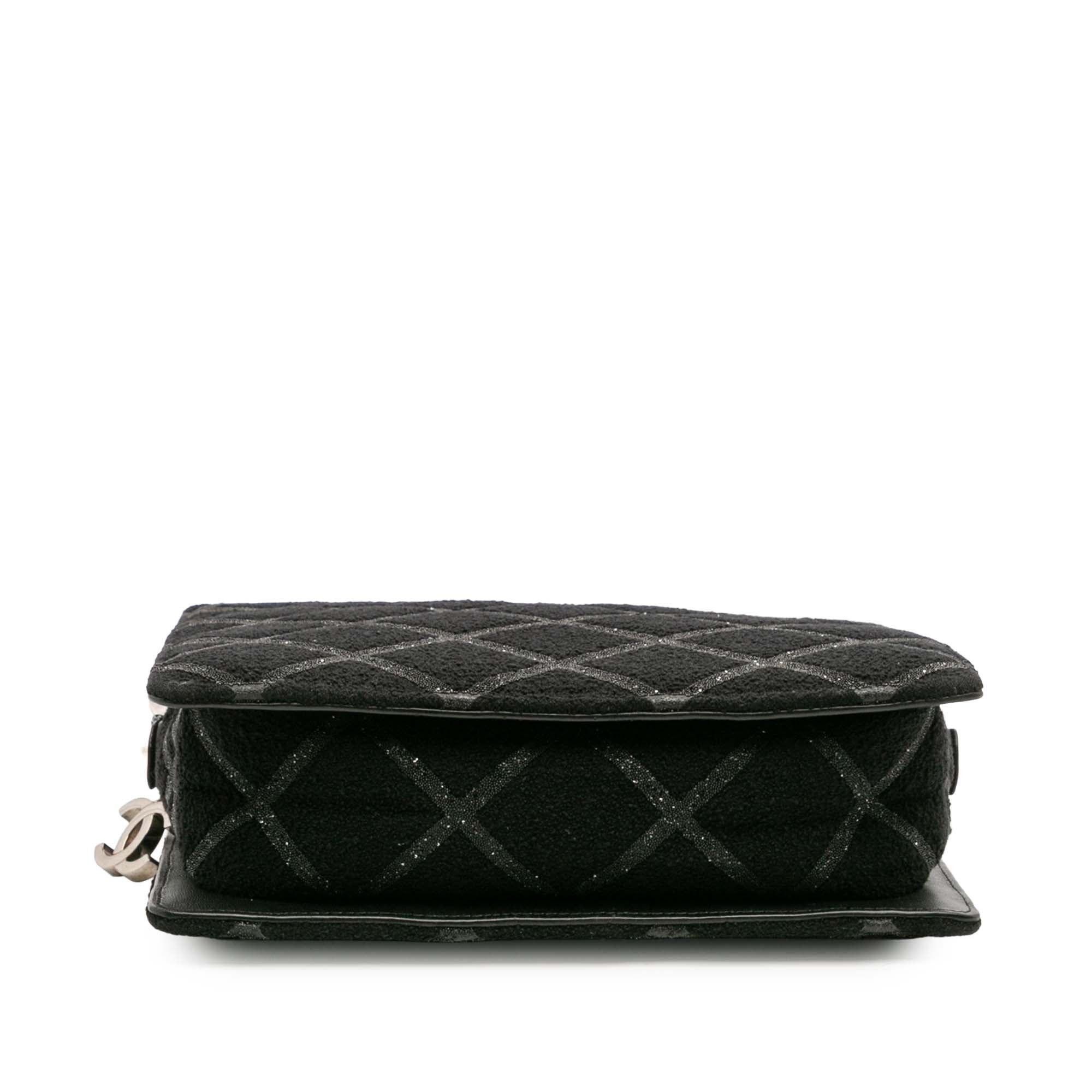 Chanel Tweed and Resin Zipped Chain Shopping Bag Size ONE SIZE - 3 Thumbnail