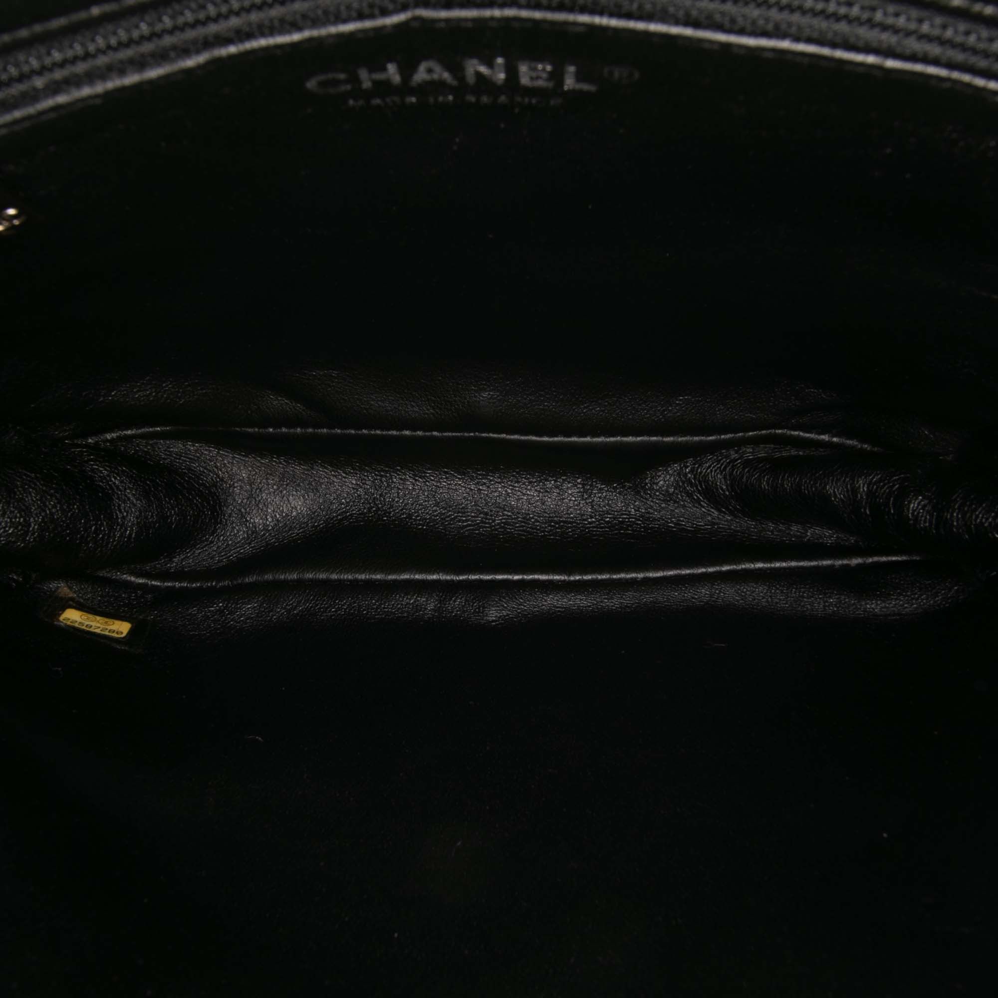 Chanel Tweed and Resin Zipped Chain Shopping Bag Size ONE SIZE - 4 Thumbnail