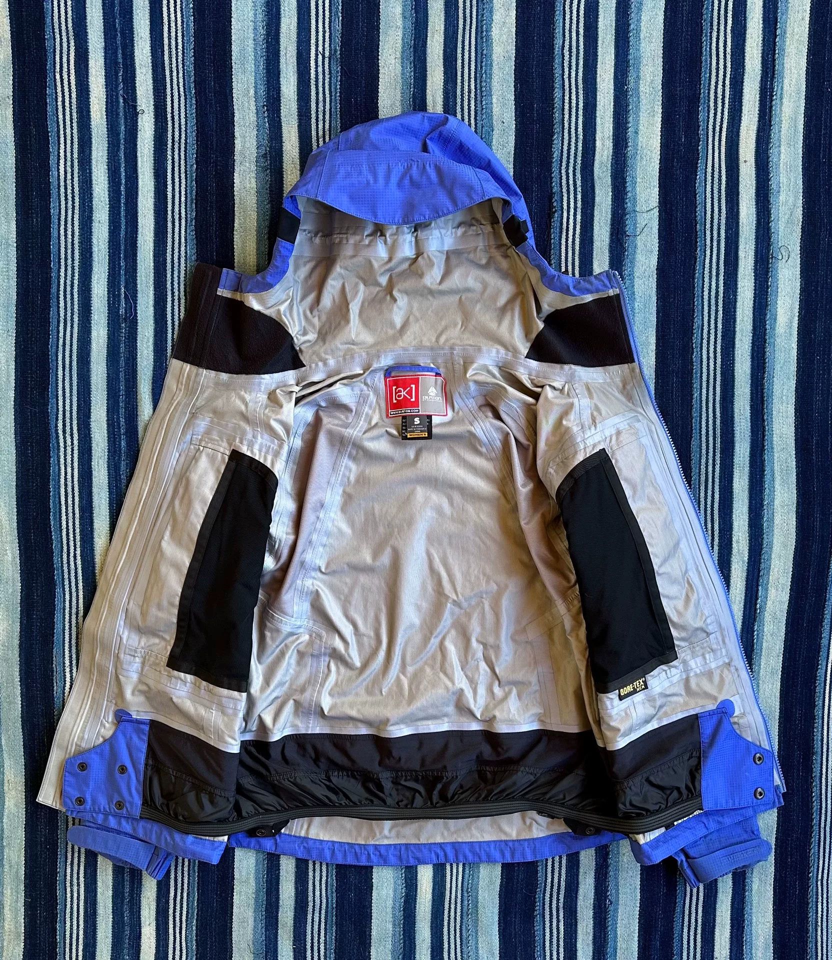 Burton Burton AK 3L GORE-TEX Women's Ski Jacket Size S / US 4 / IT 40 - 3 Thumbnail