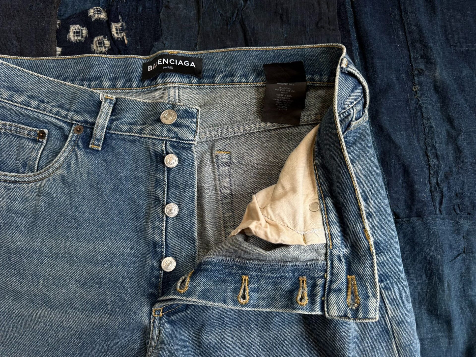 Balenciaga Balenciaga Distressed Vintage Jeans Size US 32 / EU 48 - 4 Thumbnail