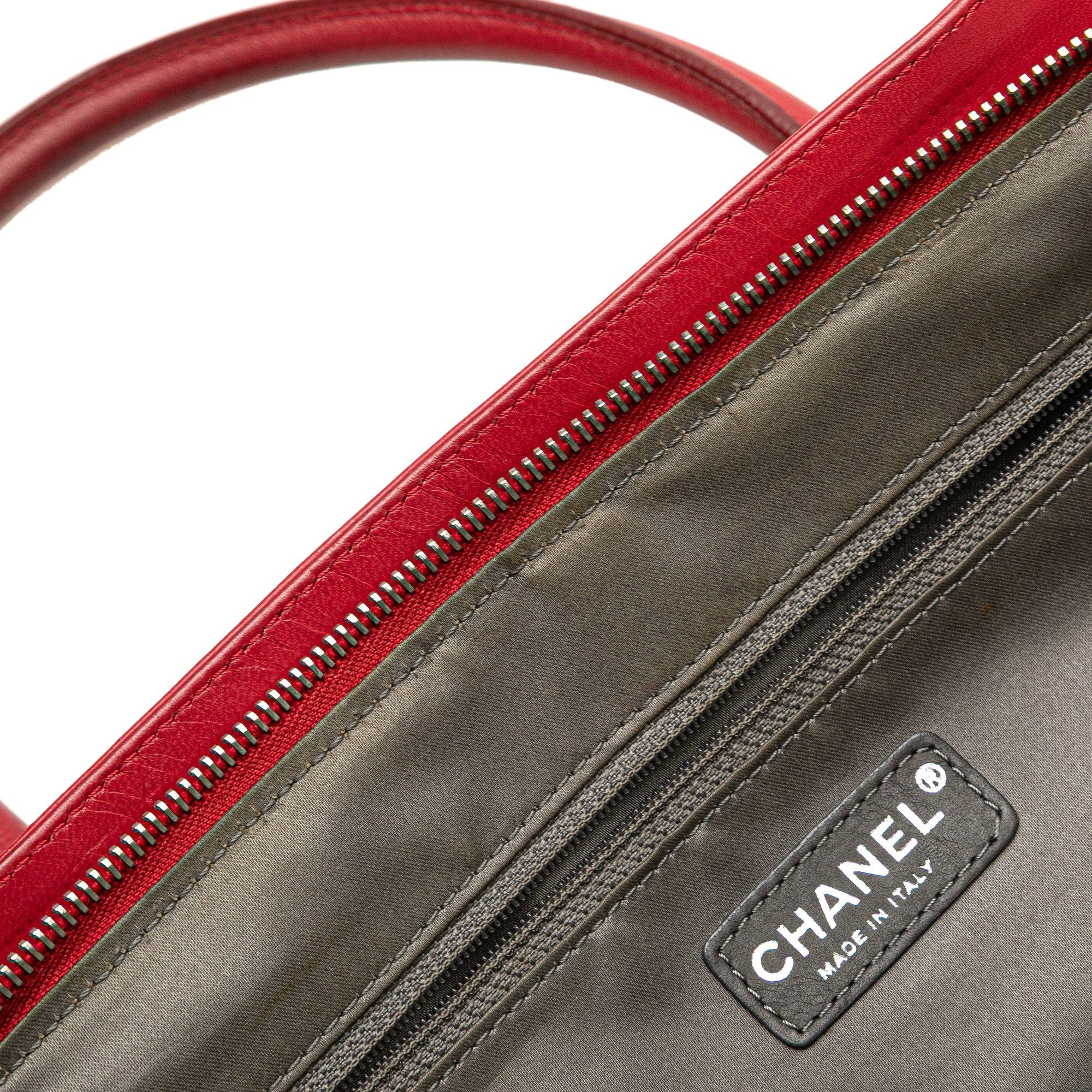 Chanel Lambskin Square Stitched Lax Handbag Size ONE SIZE - 8 Thumbnail