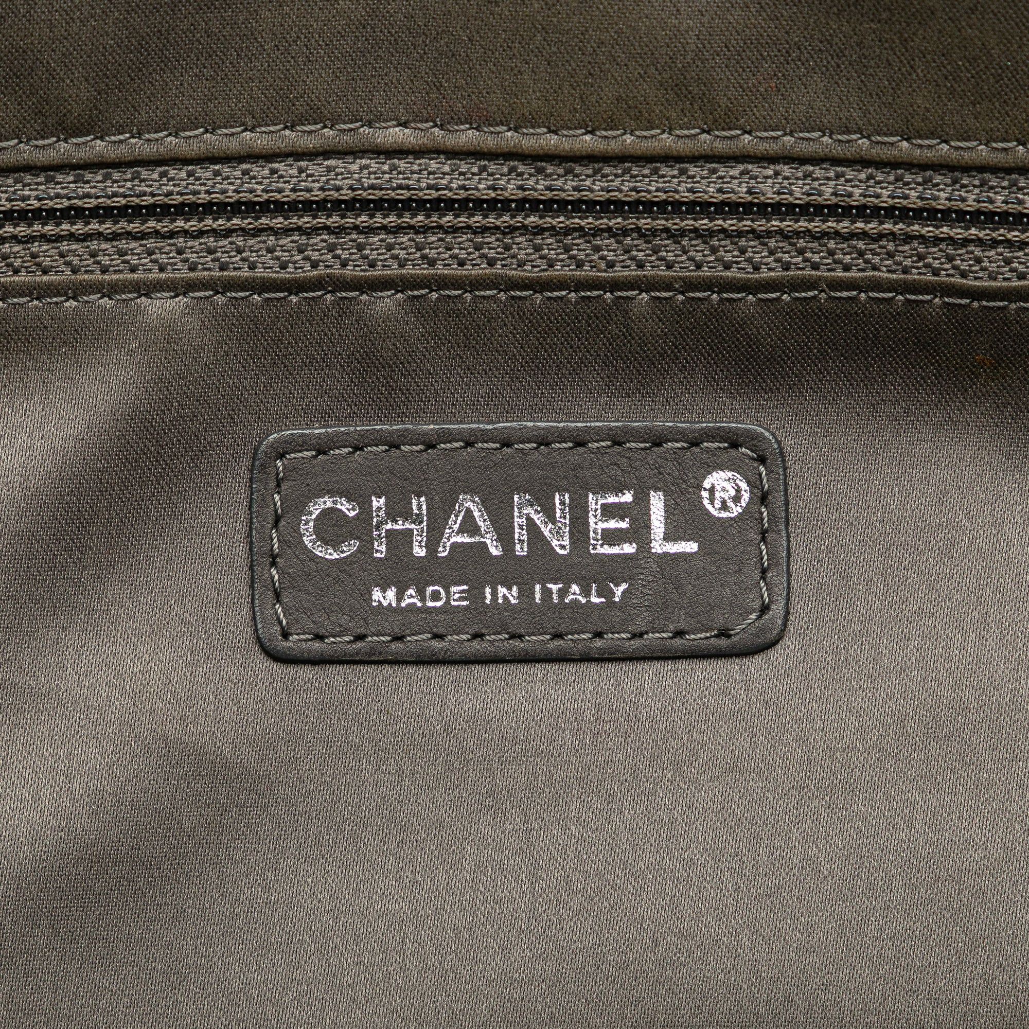 Chanel Lambskin Square Stitched Lax Handbag Size ONE SIZE - 5 Thumbnail