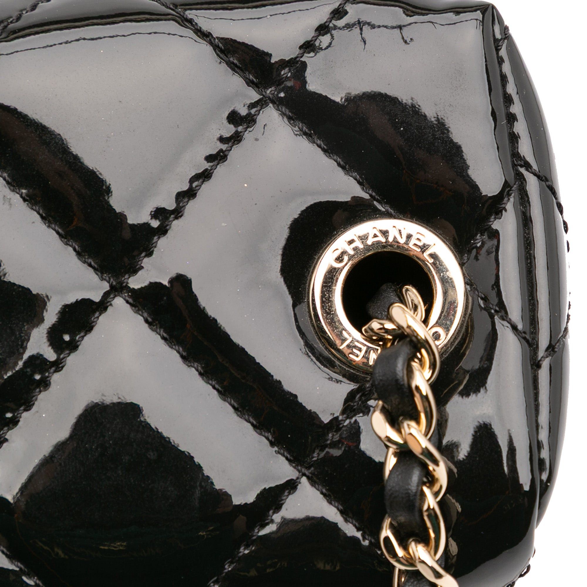 Chanel Quilted Patent Logo Chain Vanity Case Size ONE SIZE - 11 Thumbnail
