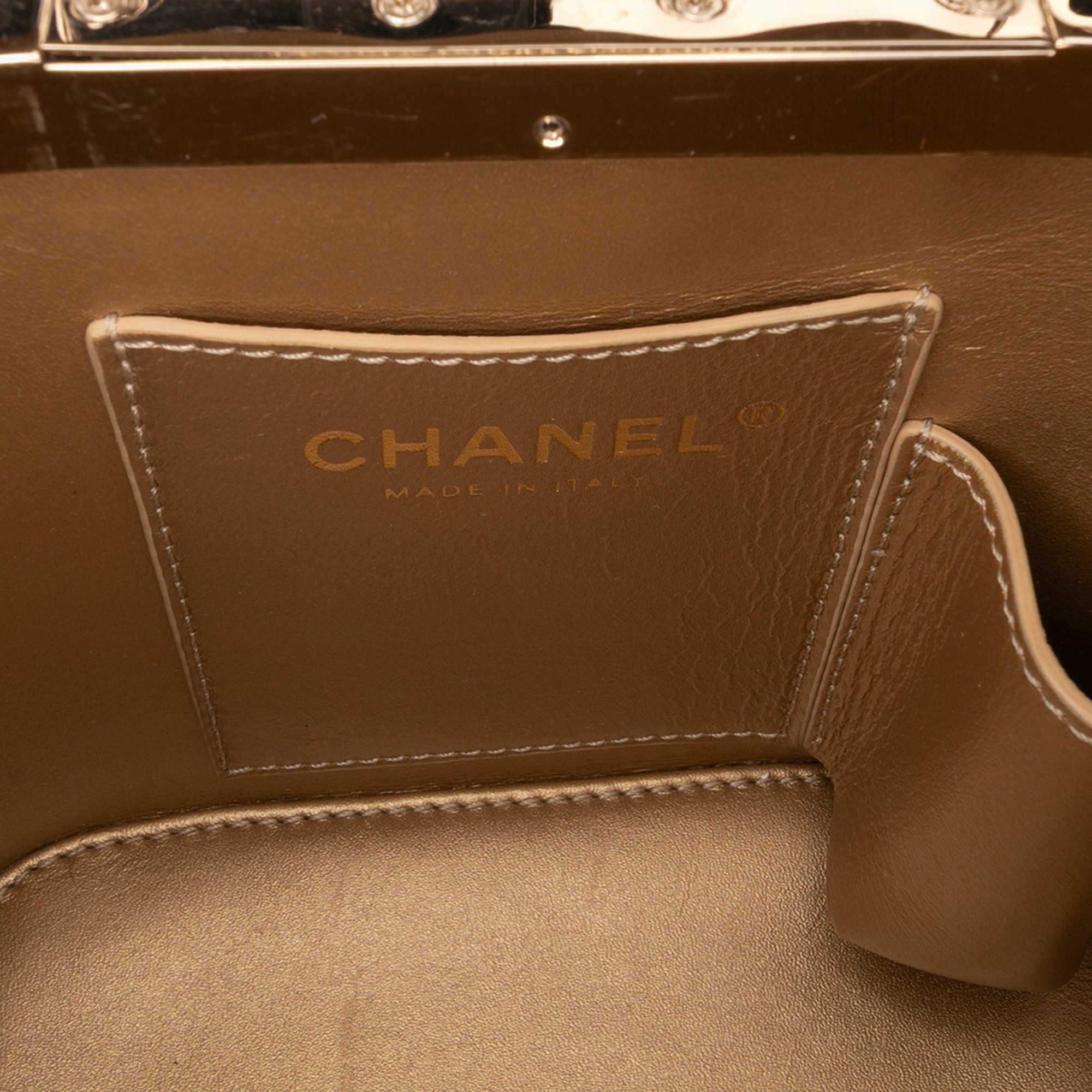 Chanel Quilted Patent Logo Chain Vanity Case Size ONE SIZE - 5 Thumbnail