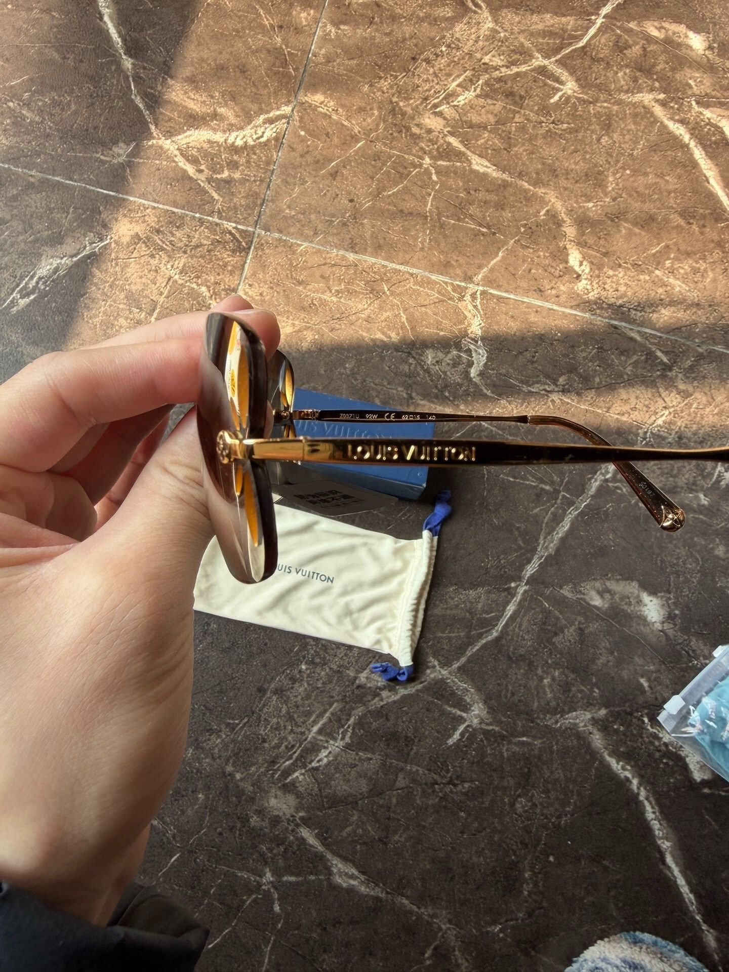 Louis Vuitton LV Women's Rimless Sunglasses Size ONE SIZE - 4 Thumbnail