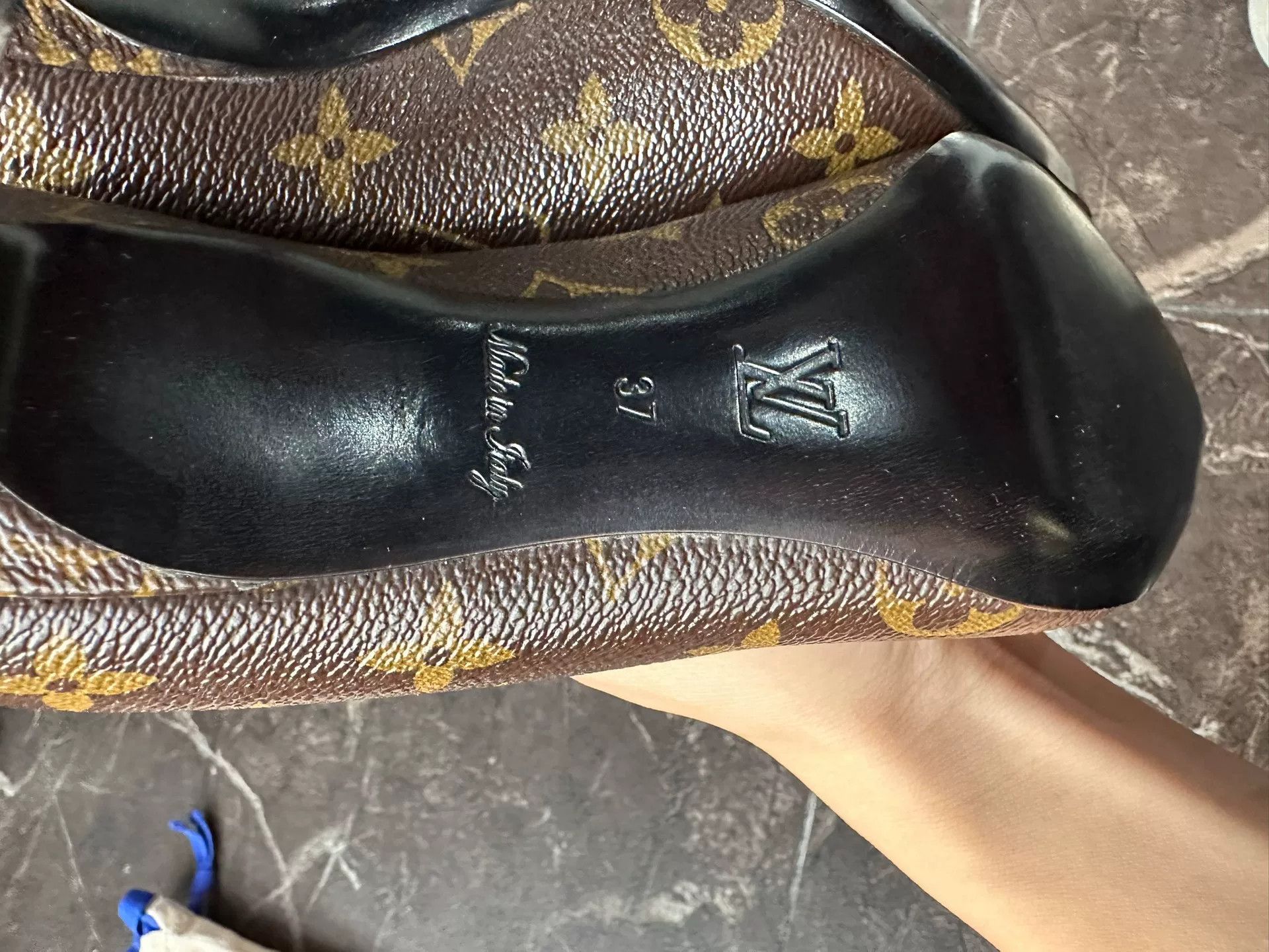 Louis Vuitton Louis Vuitton Monogram Red Leather Heels Size US 6 / IT 36 - 7 Thumbnail