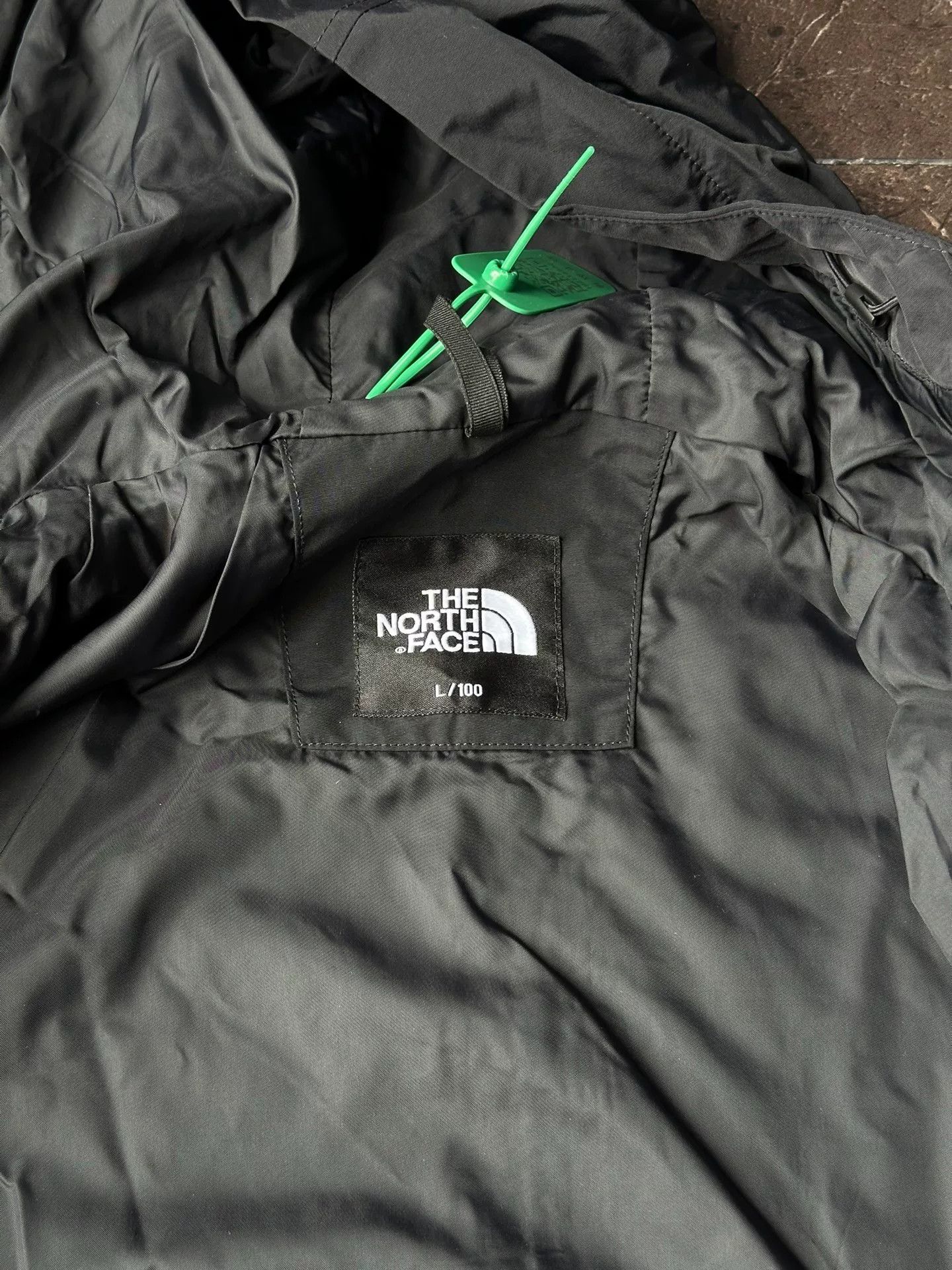 The North Face The North Face Logo Hooded Zip Jacket Size US L / EU 52-54 / 3 - 3 Thumbnail