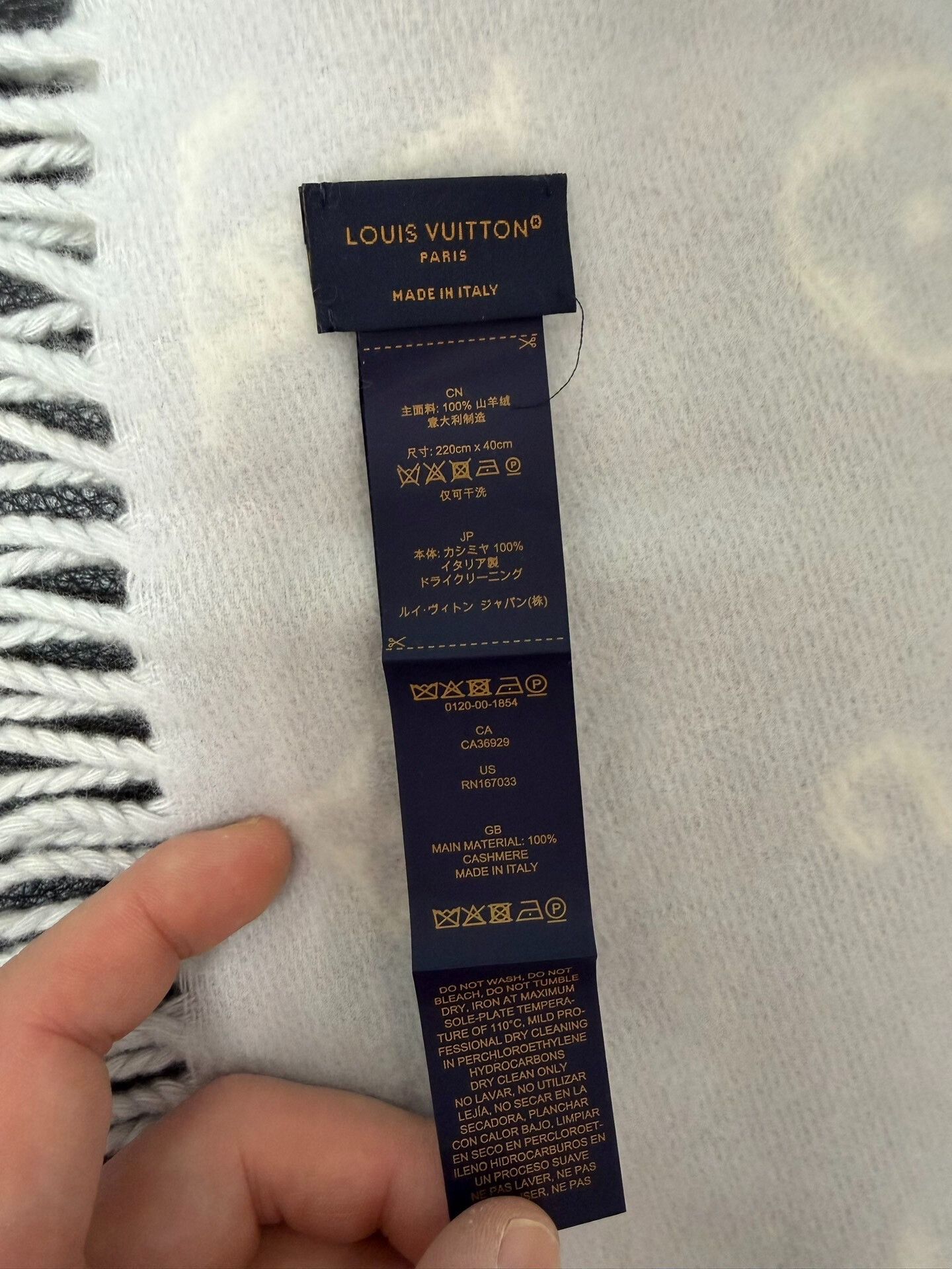 Louis Vuitton LV Small Logo Cashmere Scarf Size ONE SIZE - 6 Thumbnail