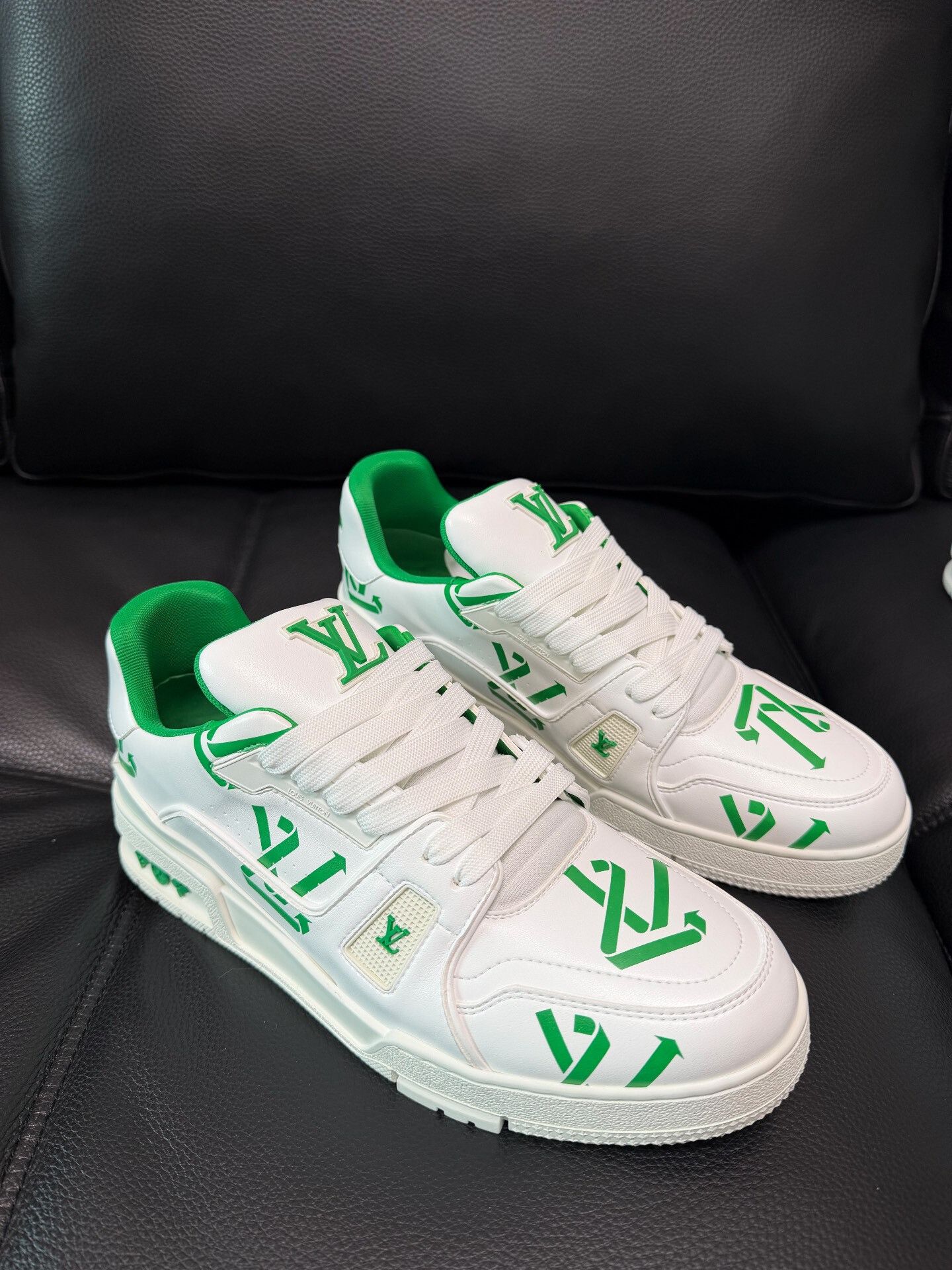 Louis Vuitton LV Trainer White Green Eco Series Size US 8 / EU 41 - 4 Thumbnail