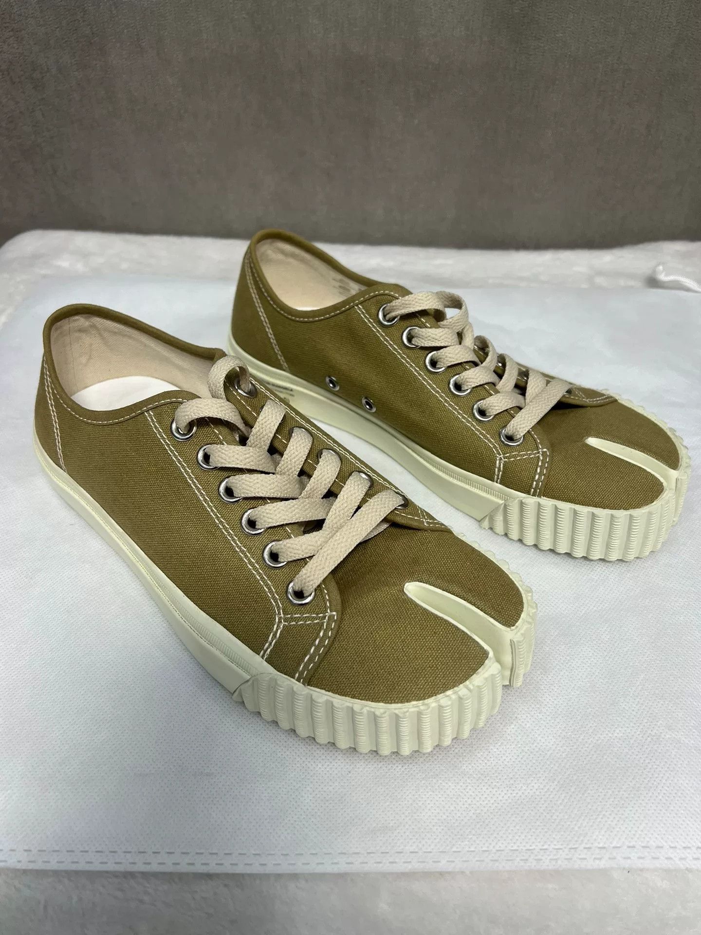 Maison Margiela Maison Margiela Avocado Tabi Shoes 38 Size US 7 / IT 37 - 3 Thumbnail