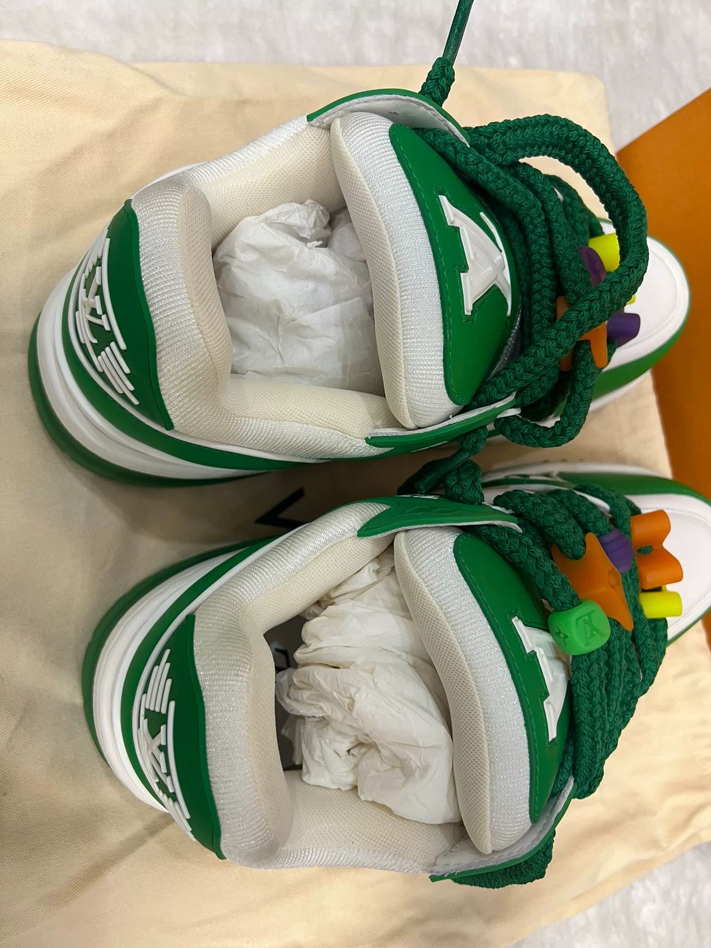 Louis Vuitton Louis Vuitton Trainer Max White Green Size US 7.5 / EU 40-41 - 5 Thumbnail