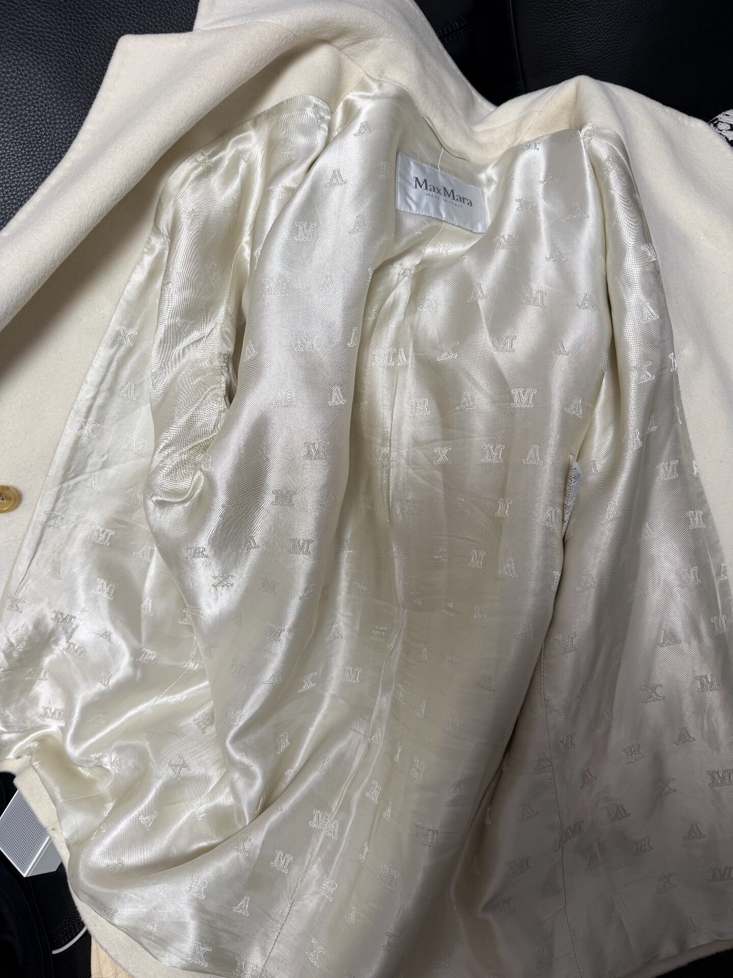 Max Mara MaxMara 101801 Short Cashmere Wool Coat Size S / US 4 / IT 40 - 4 Thumbnail