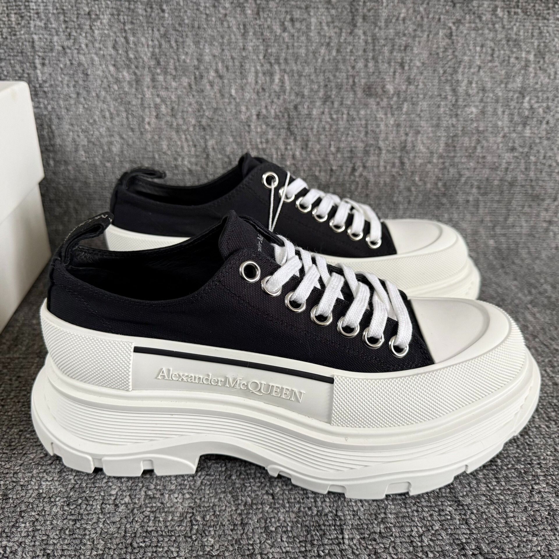 Alexander McQueen Alexander McQueen Platform Canvas Shoes Size US 7 / IT 37 - 5 Thumbnail
