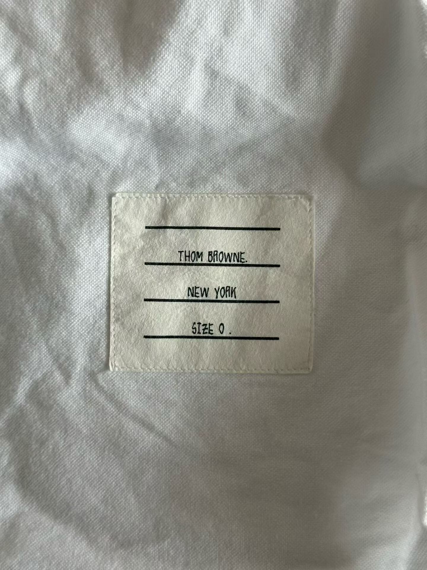 Thom Browne Thom Browne Sleeve Badge Shirt Size US XXS / EU 40 - 3 Thumbnail