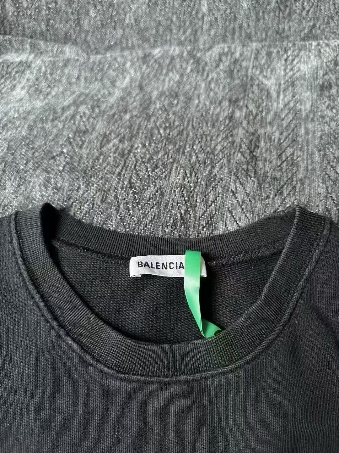 Balenciaga Balenciaga Lock Buckle Sweatshirt Size US S / EU 44-46 / 1 - 3 Thumbnail