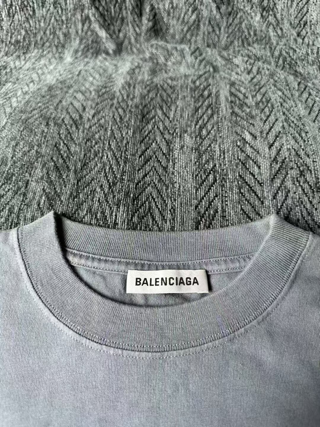 Balenciaga Balenciaga Gray Portrait Short-Sleeve Size US M / EU 48-50 / 2 - 5 Thumbnail