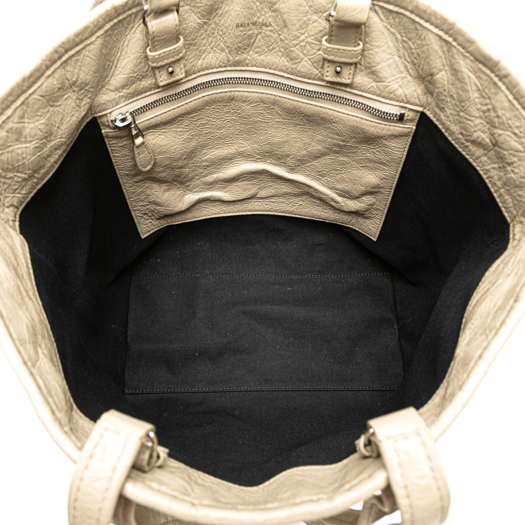 Balenciaga Medium Woven Calfskin Barbes East West Shopper Bag Size ONE SIZE - 4 Thumbnail