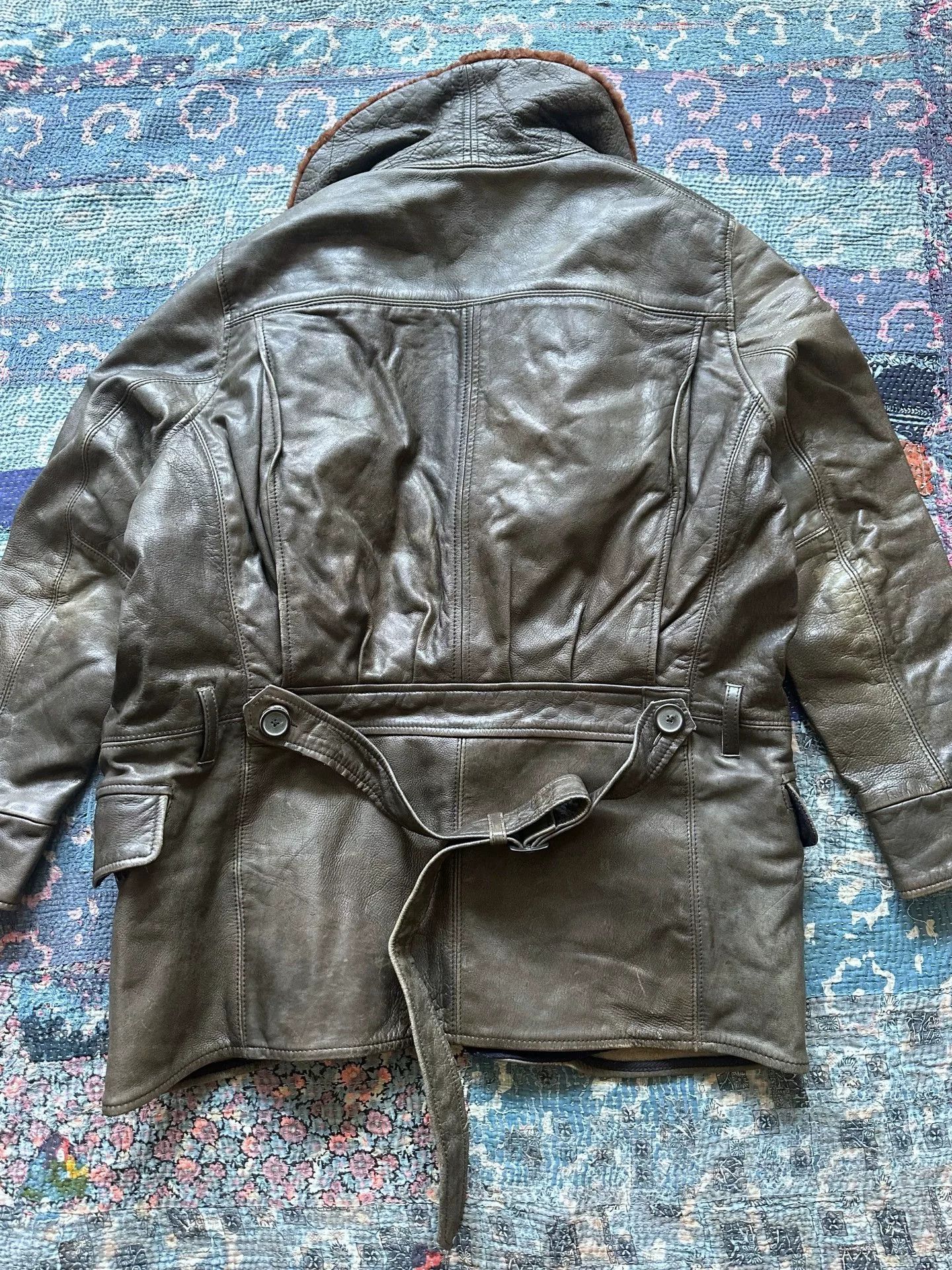 Levi's Vintage Clothing Levi's LVC Fur Collar Leather Jacket Size US M / EU 48-50 / 2 - 2 Thumbnail