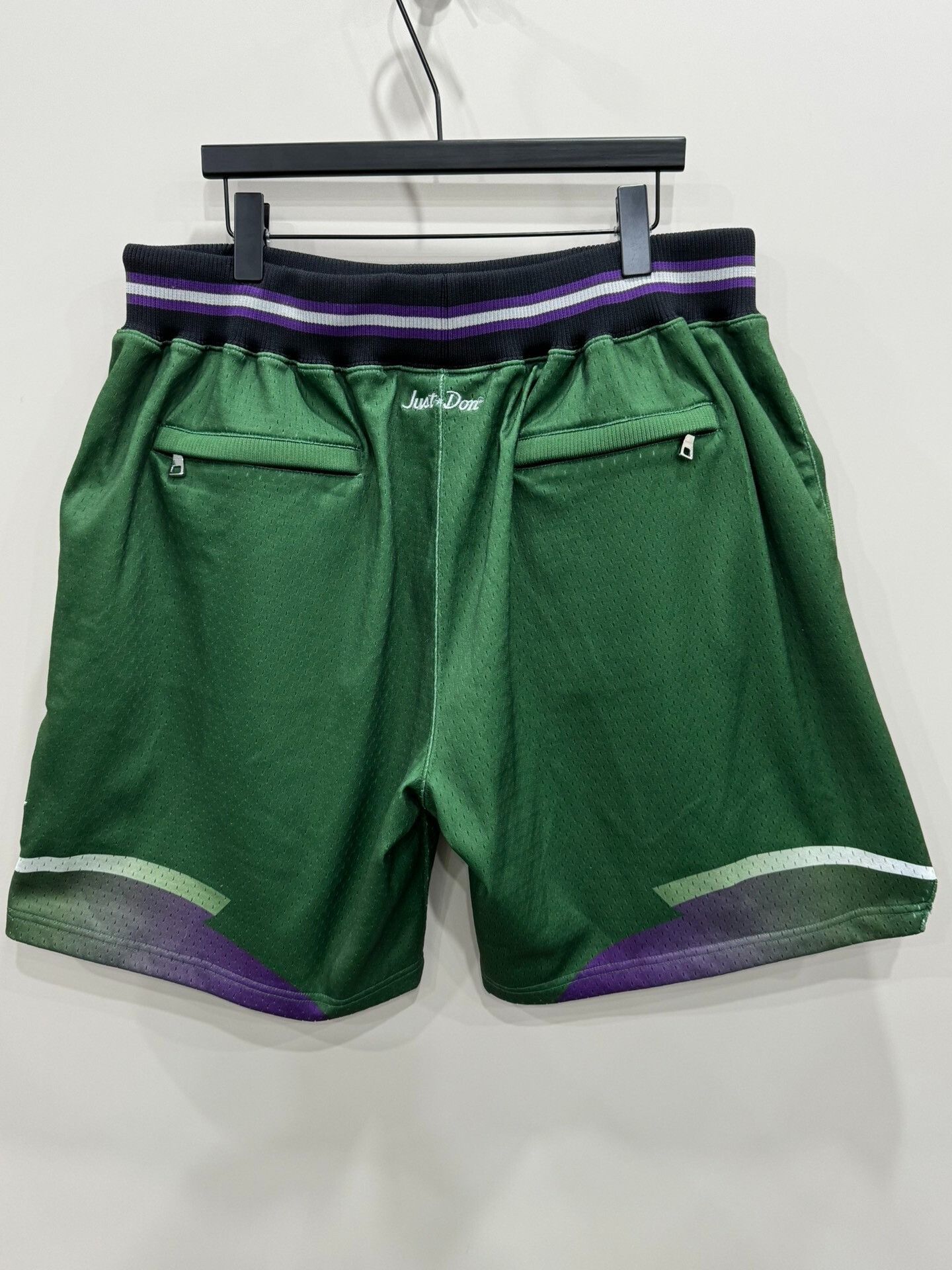 Just Don Mitchell Ness Bucks Basketball Shorts XL Size US 31 - 2 Thumbnail