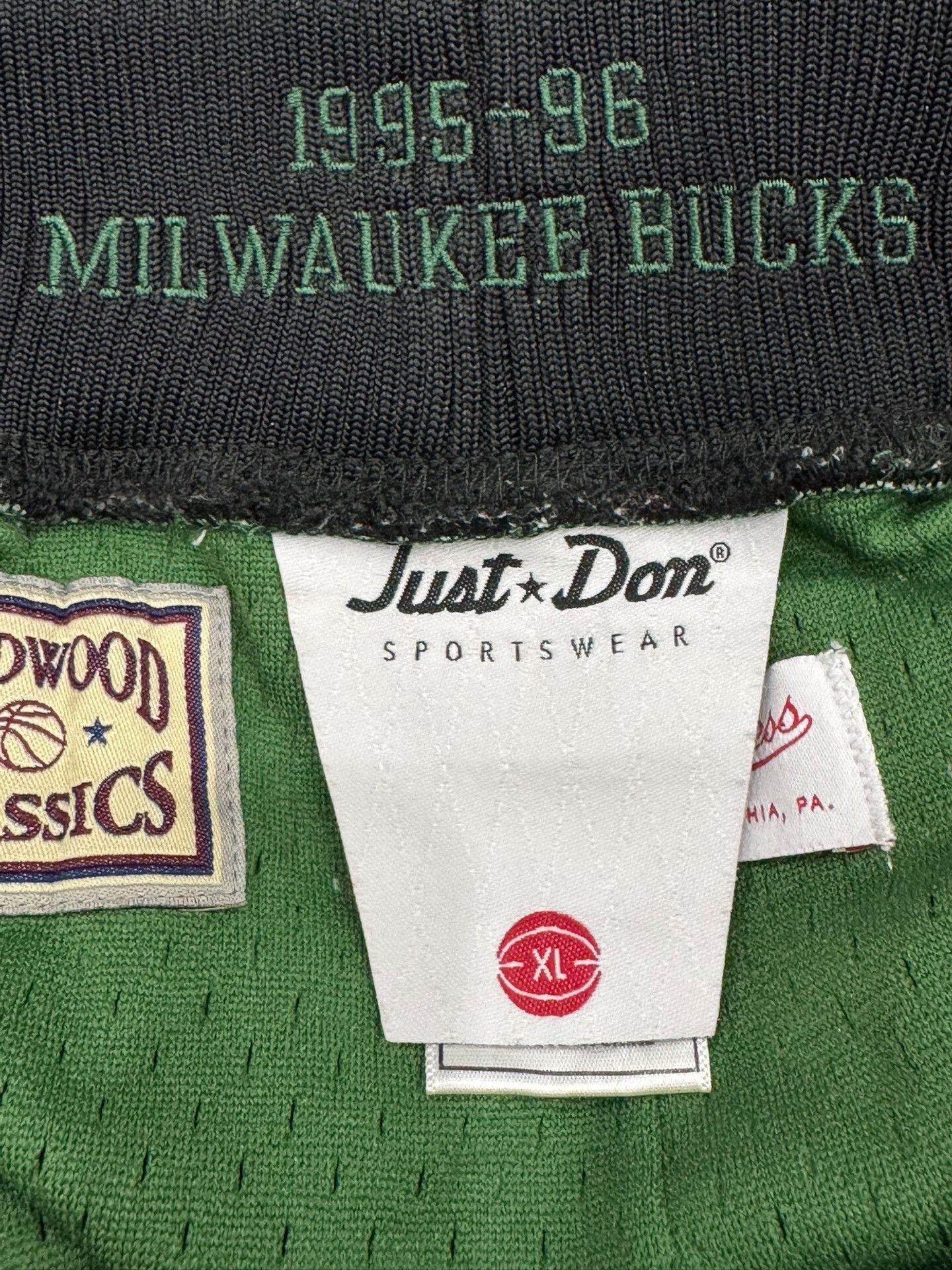 Just Don Mitchell Ness Bucks Basketball Shorts XL Size US 31 - 7 Thumbnail