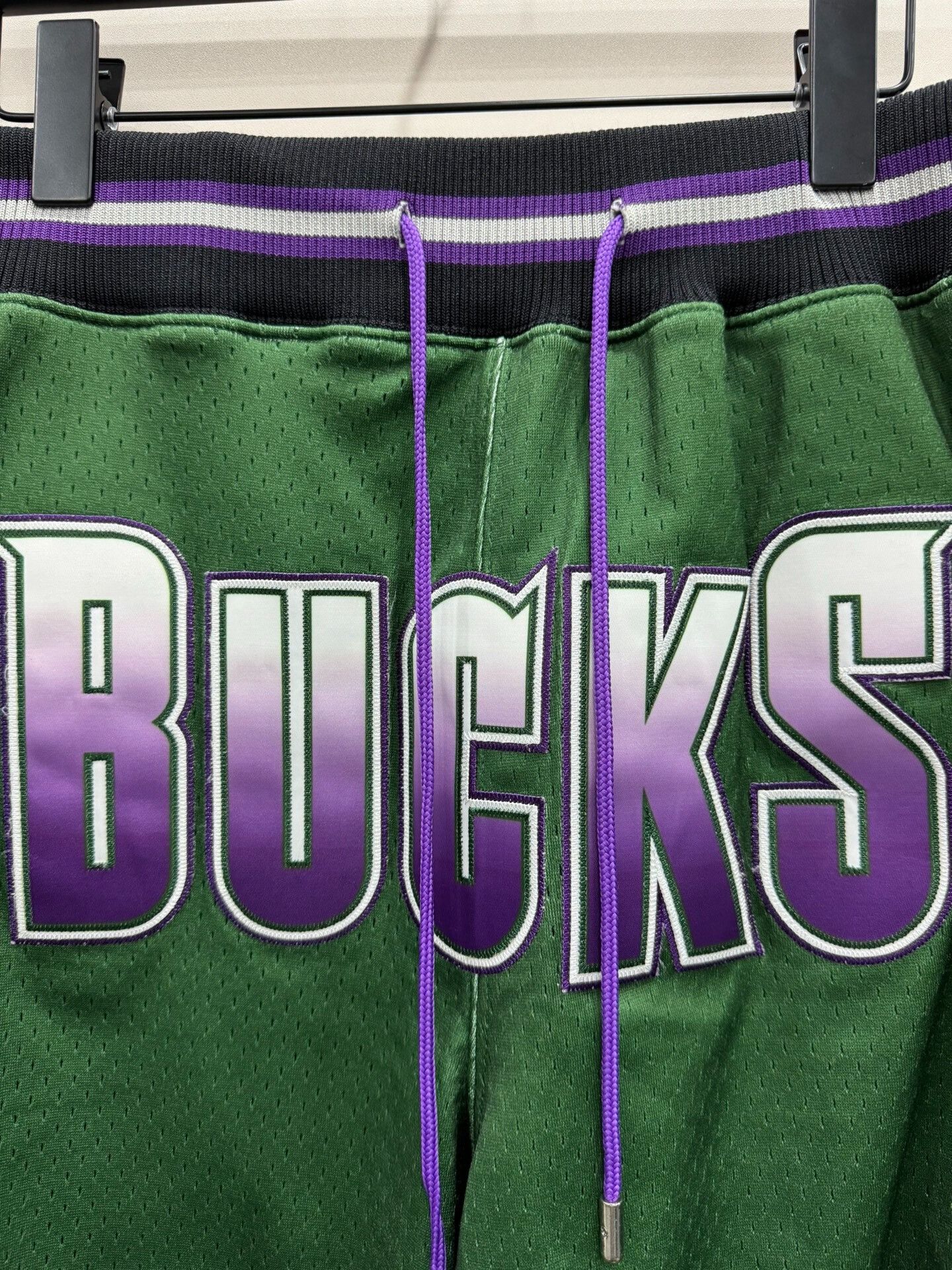 Just Don Mitchell Ness Bucks Basketball Shorts XL Size US 31 - 3 Thumbnail