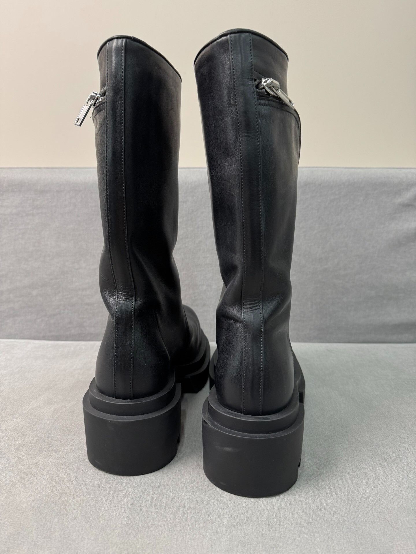 Rick Owens Rick Owens Cowhide Zip Pocket Short Boots Size US 6 / IT 36 - 4 Thumbnail