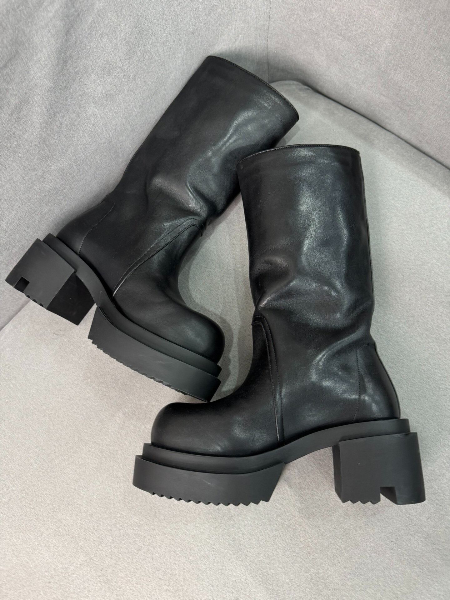 Rick Owens Rick Owens Cowhide Zip Pocket Short Boots Size US 6 / IT 36 - 5 Thumbnail