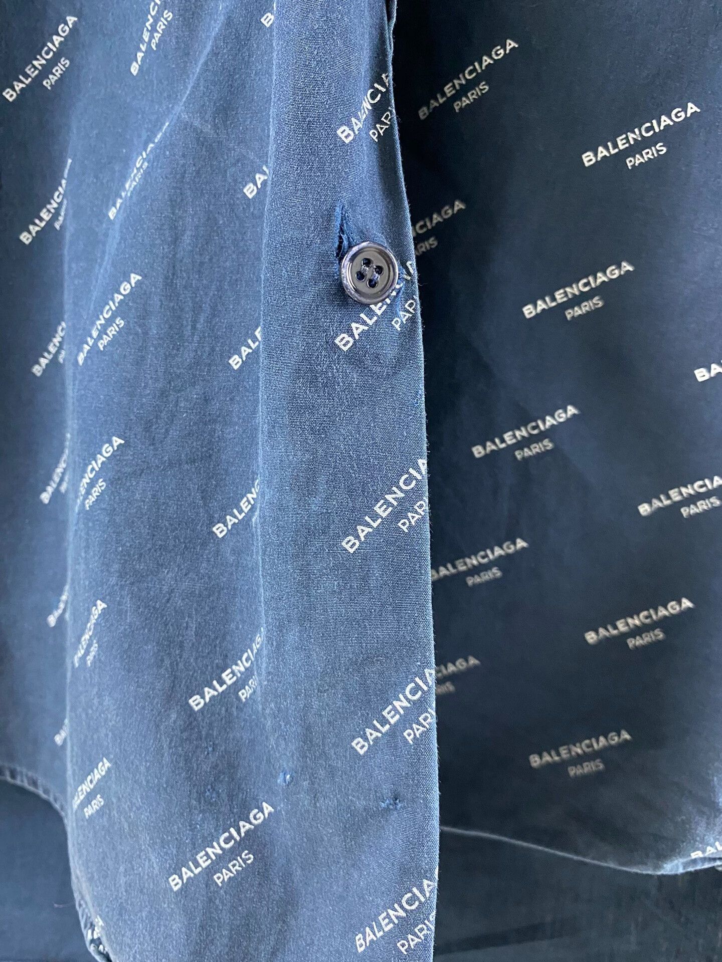 Balenciaga Balenciaga All-Over Print Shirt 40 Size US XXS / EU 40 - 4 Thumbnail