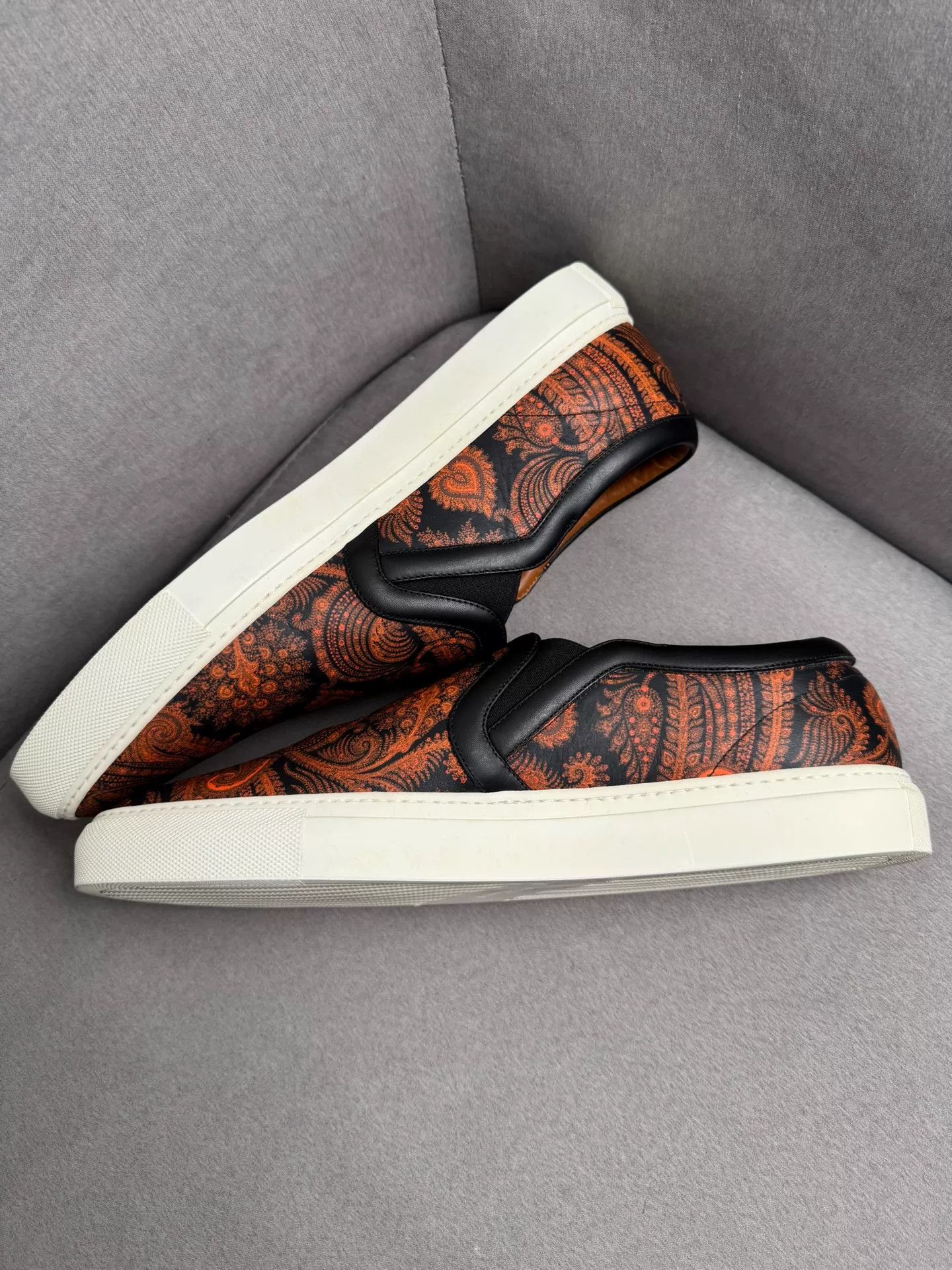 Givenchy Givenchy Graffiti Sneakers Size US 11 / EU 44 - 4 Thumbnail